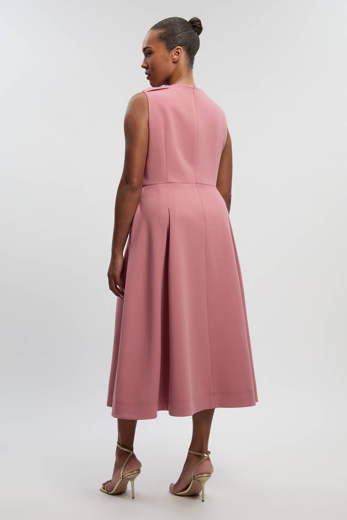 KarenMillen Robe Midi Ajustée Grande Taille en Stretch Compact avec Détail Nœud Papillon au Col