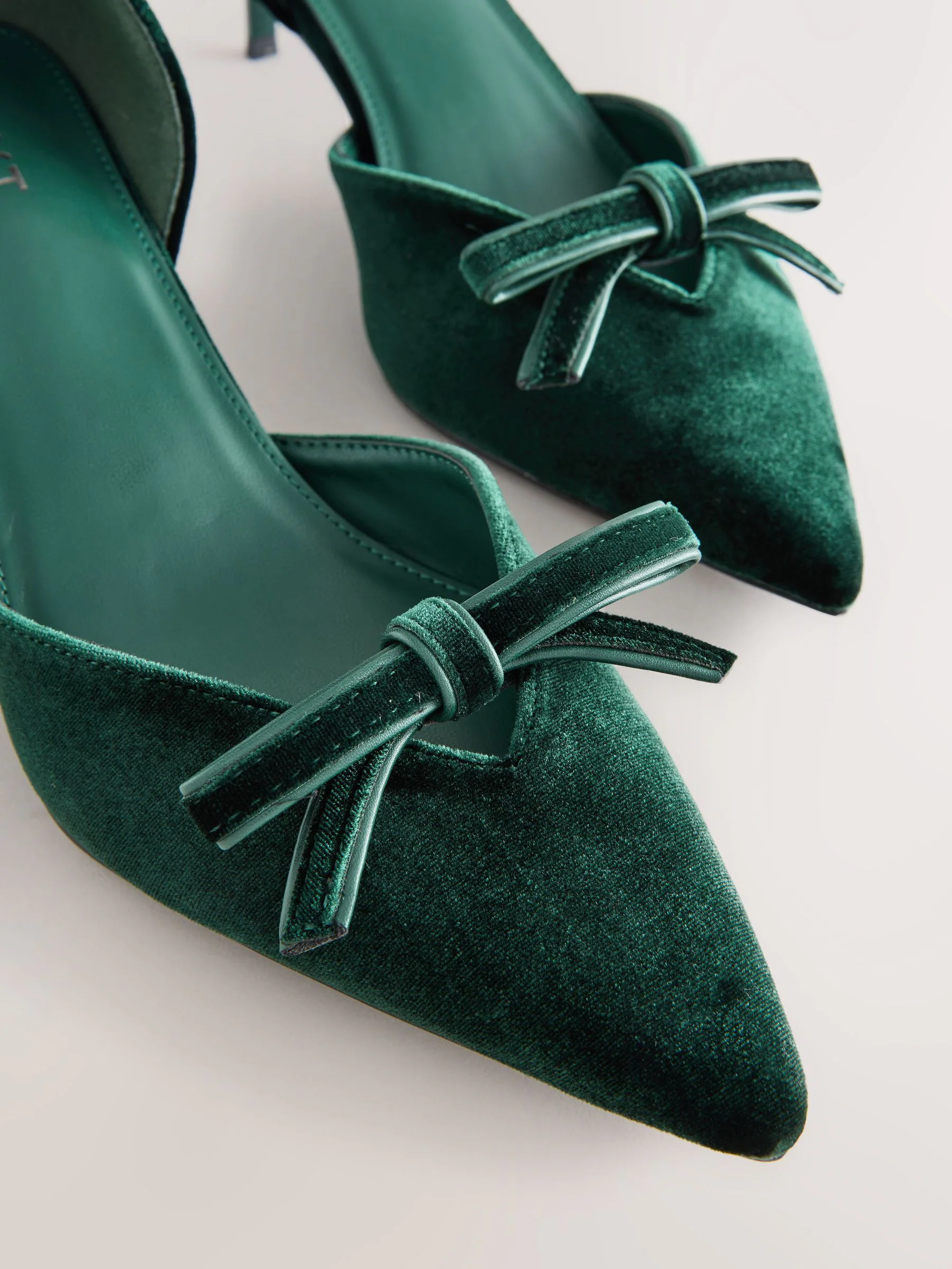 Groen fluweel - Forever Comfort® Velvet Bow Pointed Toe Two Part Heels