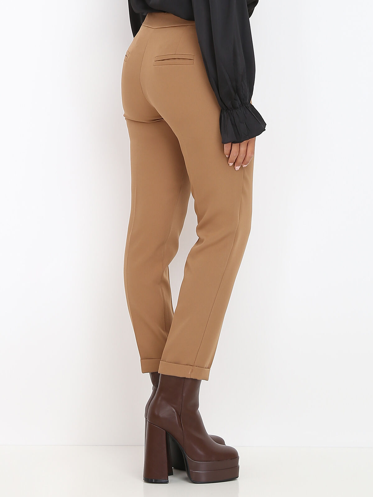 Pantalon à pinces avec ourlet- Camel