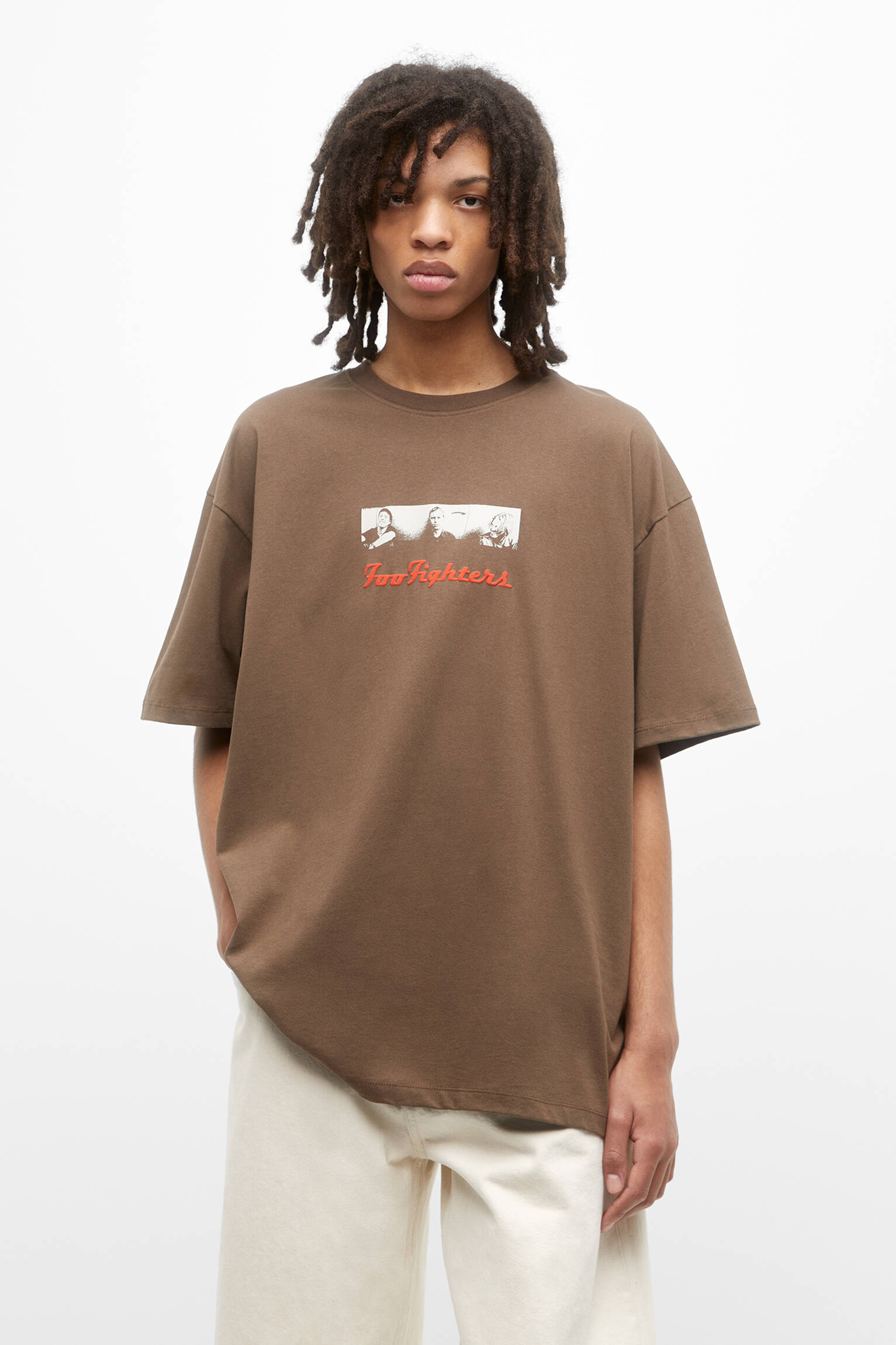 CAMISETA FOO FIGHTERS - MARROM