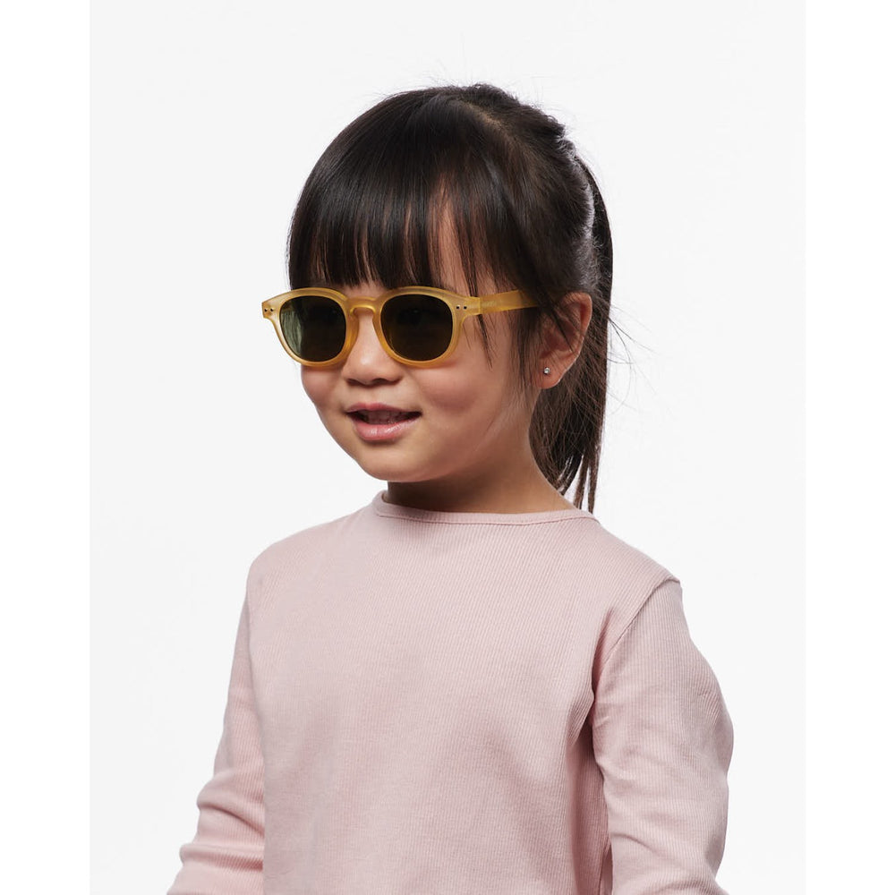 Køb Izipizi KIDS 3/5 C Yellow Honey Solbriller