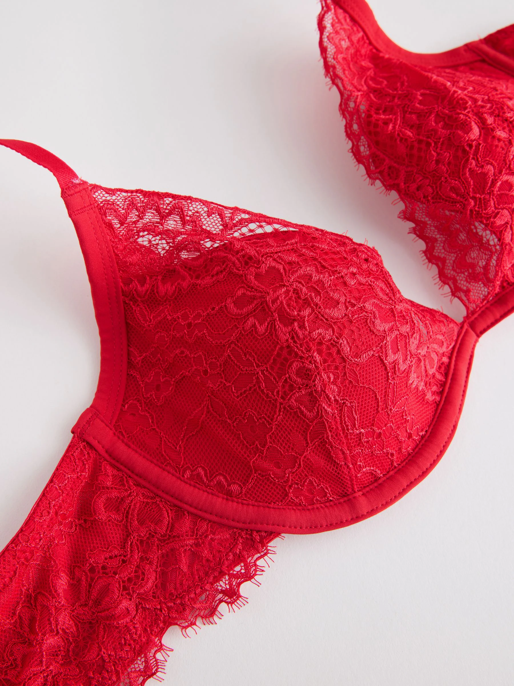 Rood - A-E Lace Bra