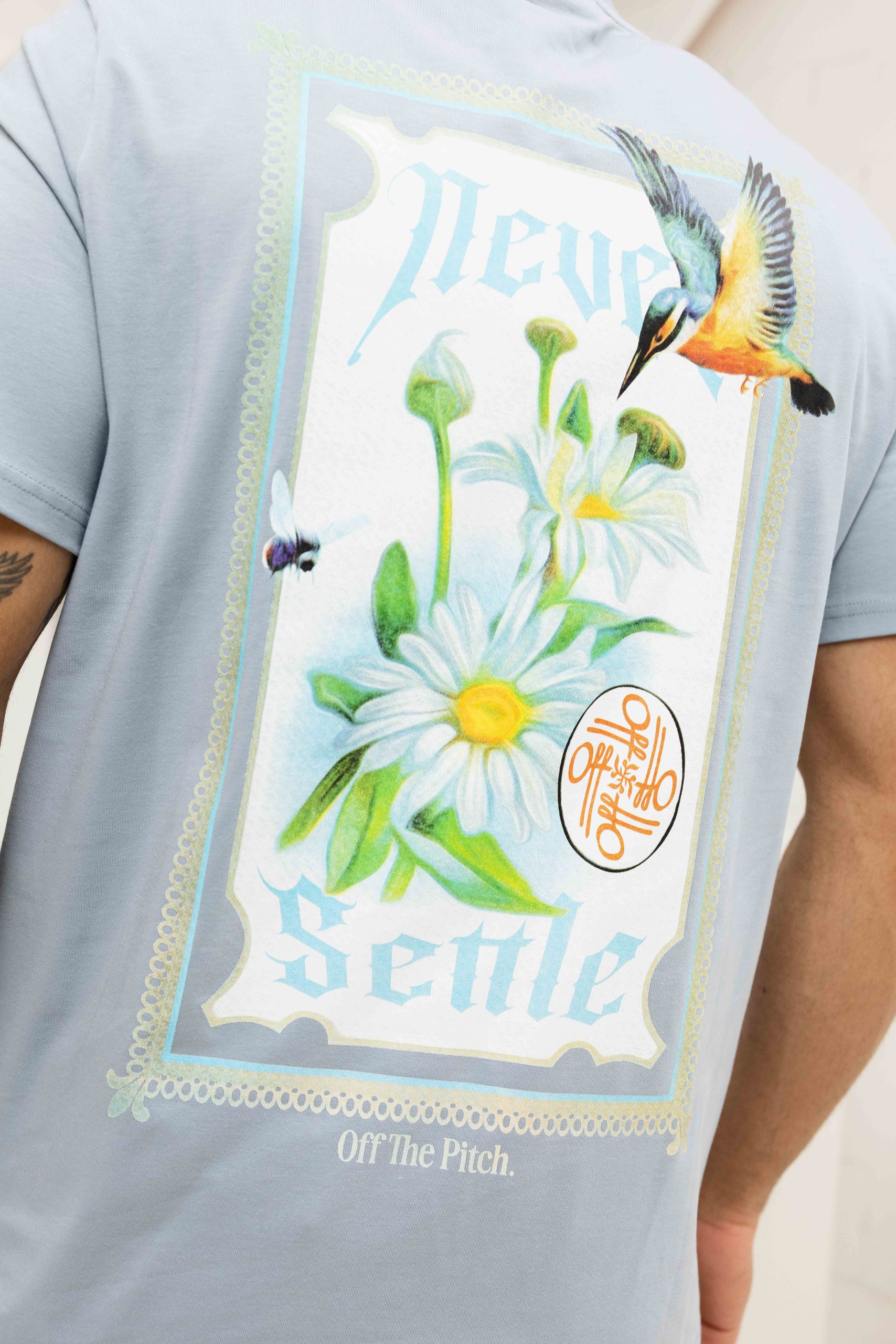Off The Pitch Never Settle T-Shirt Heren Grijs