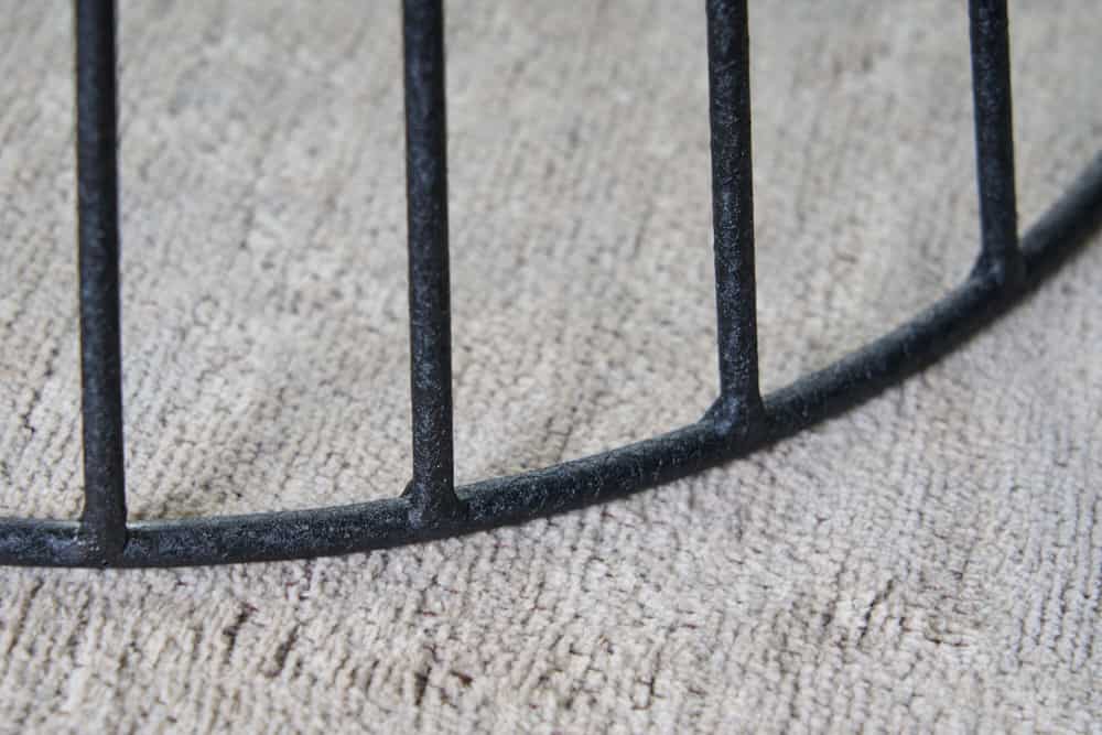 Runder Beistelltisch VARIATION 55cm schwarz Eisen Metallgestell handmade