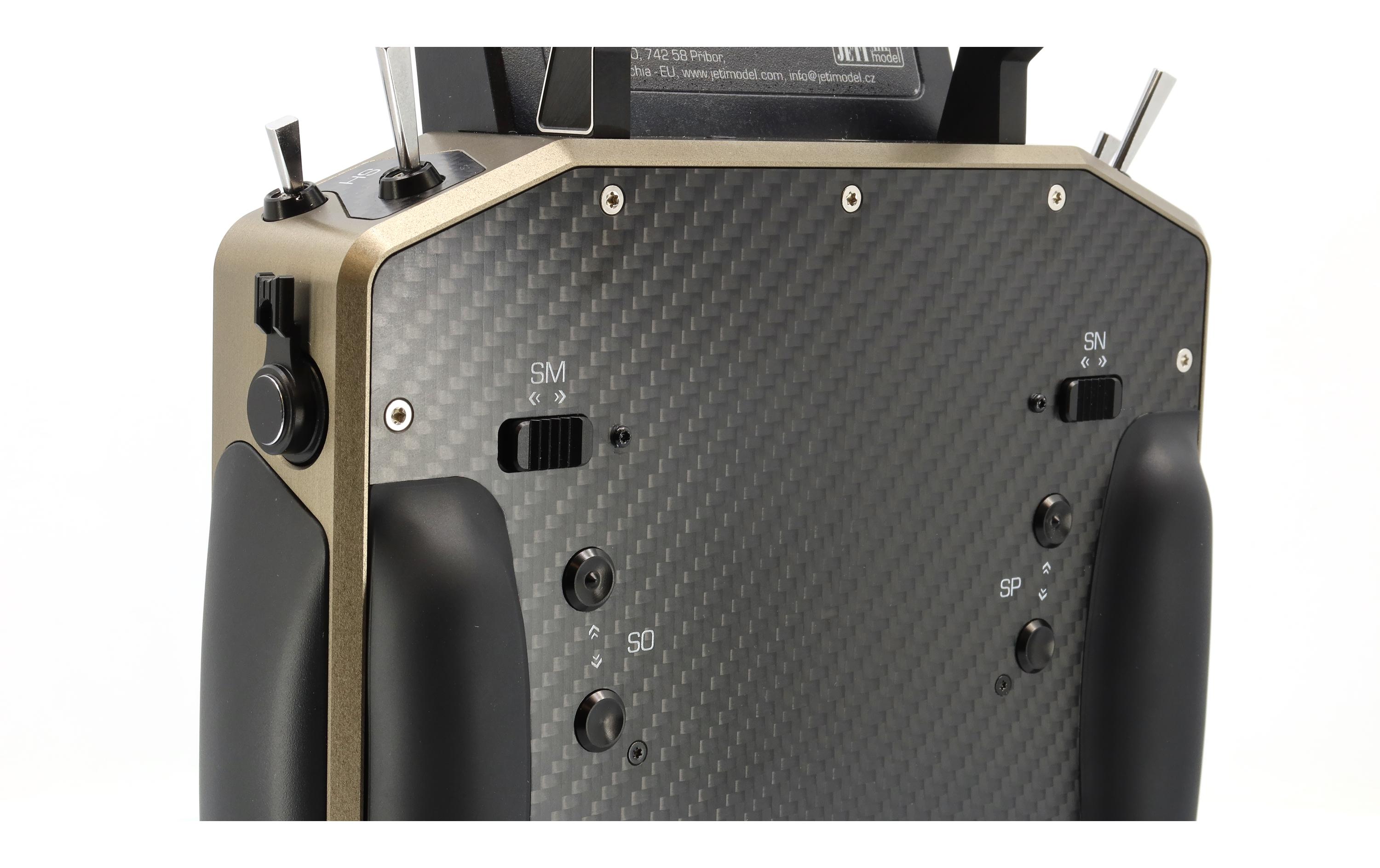 Fernsteuerung DS-24II Carbon Line Bronze 24 Kanal, Duplex EX<br>Professioneller 24-Kanal-Sender mit Geber auf Rückseite und Carbon-Frontplatte
