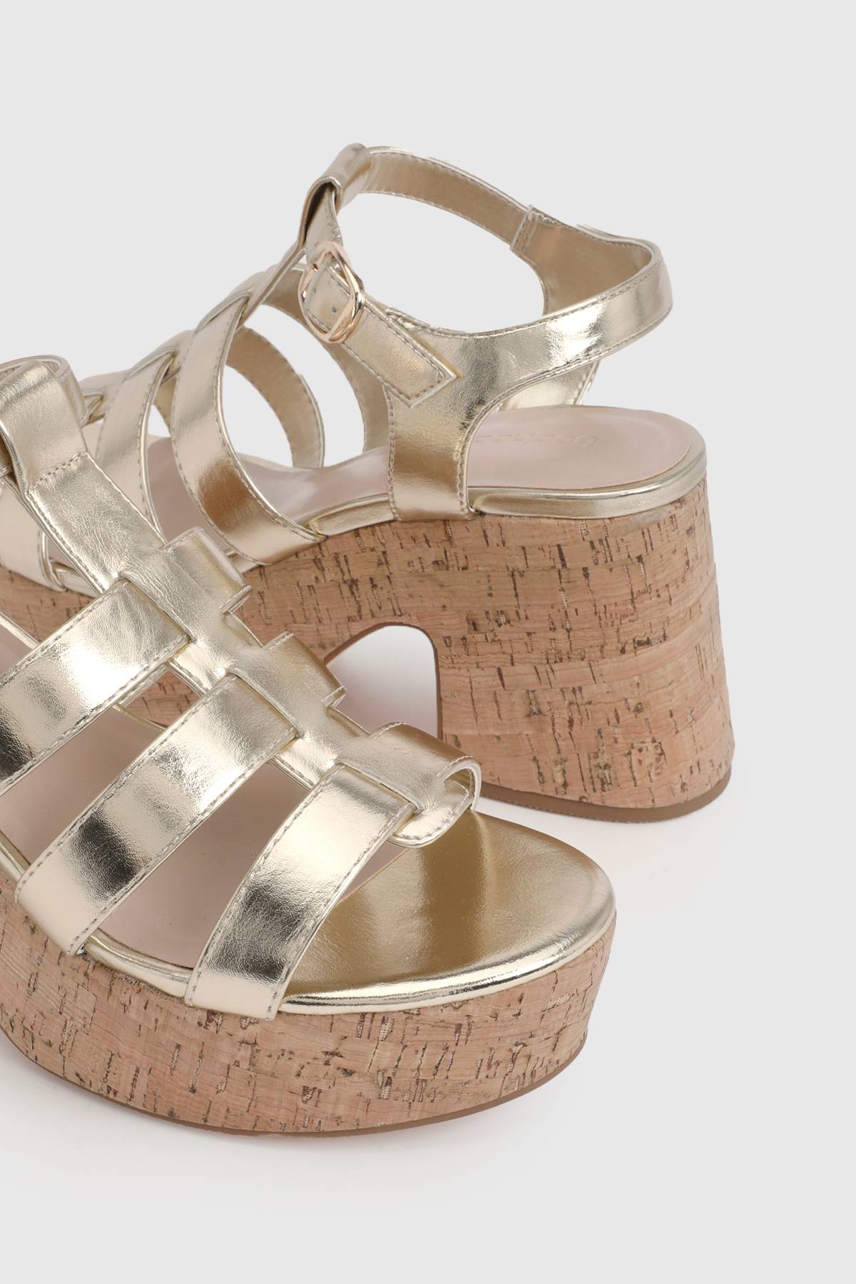 boohoo Compensées En Liège Style Gladiateur Métallisées