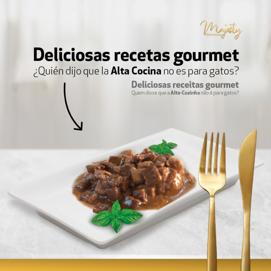 Petiscos Majesty Adult de Frango ao Molho para Gatos