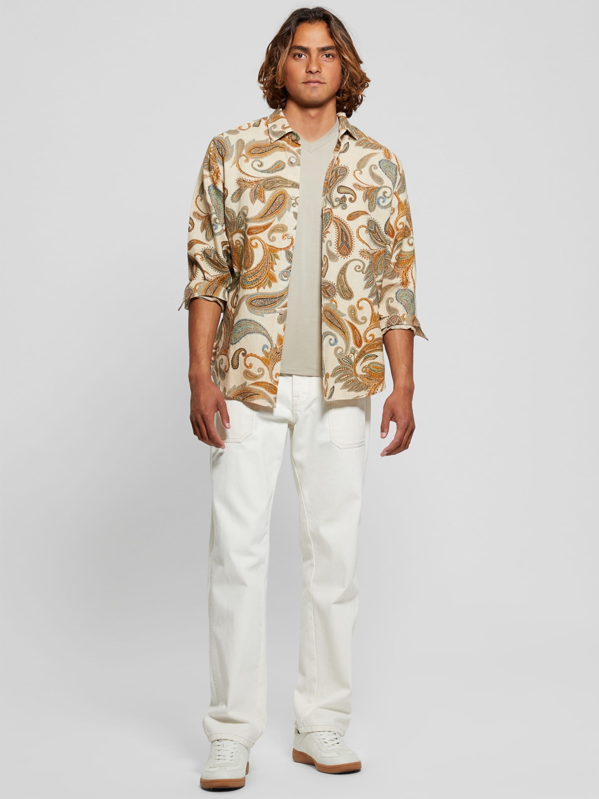 Camisa de linho ecológico com estampa paisley
