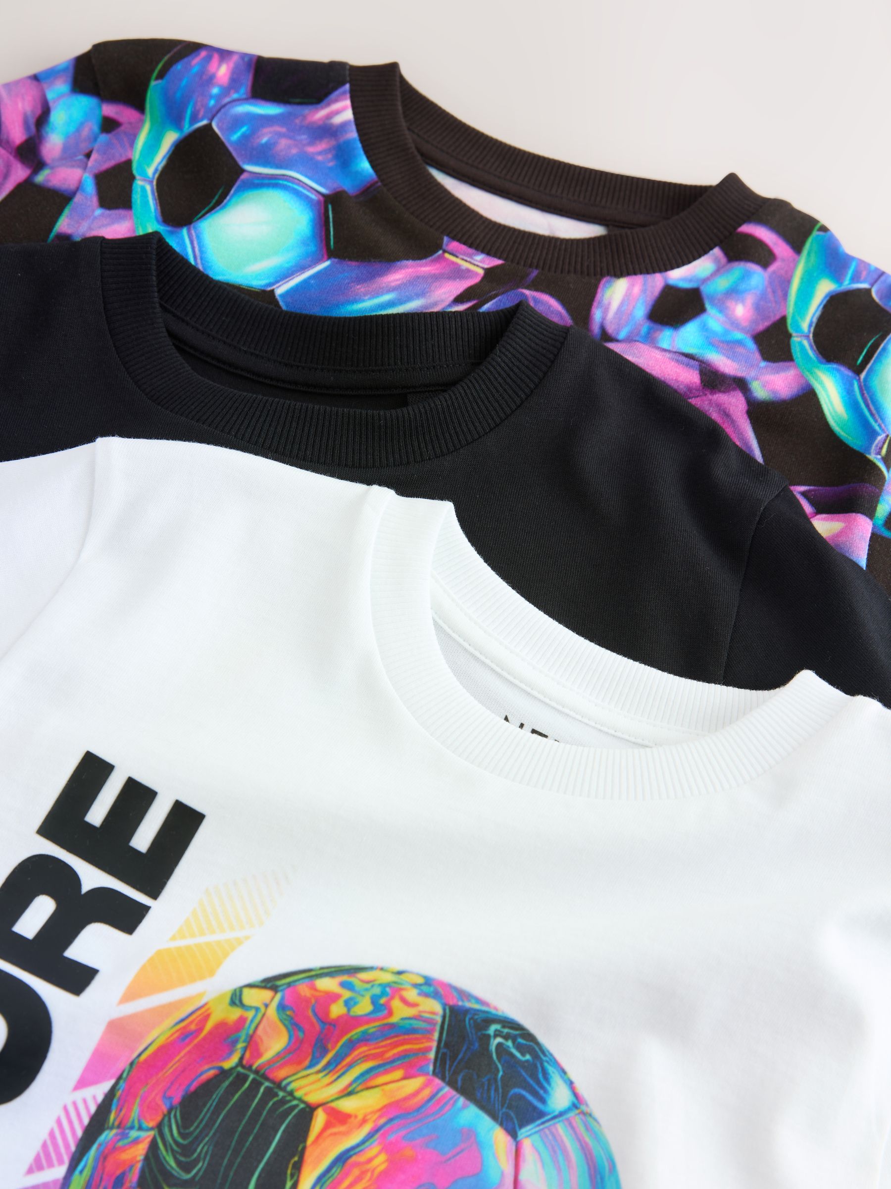 Zwart/wit/meerkleurig met voetbalprint - Regular fit T-shirts met grafische print en korte mouwen 3 stuks (3-16jr)