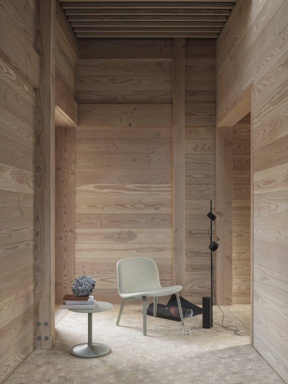 Muuto Soft bijzettafel 41x40 zwart smoked oak blad