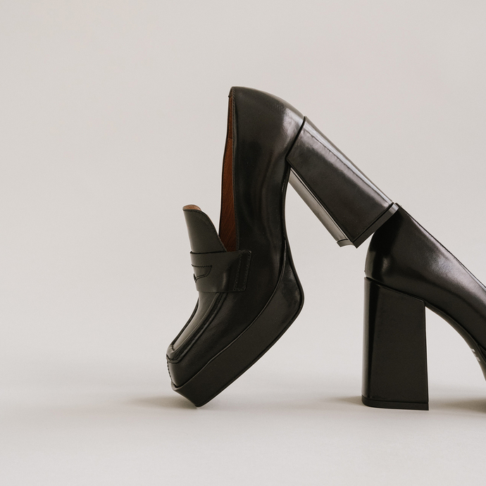 Mocassins à talons  en cuir noir