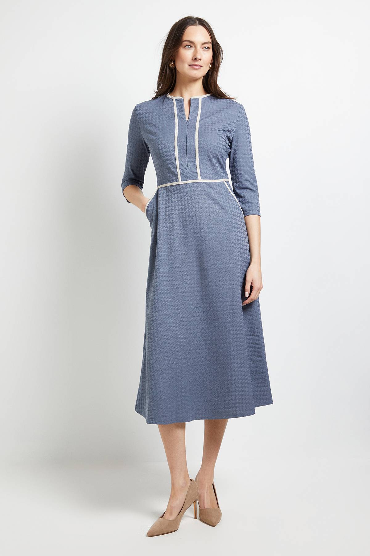 Wallis Robe Midi à Manches Longues avec Ceinture