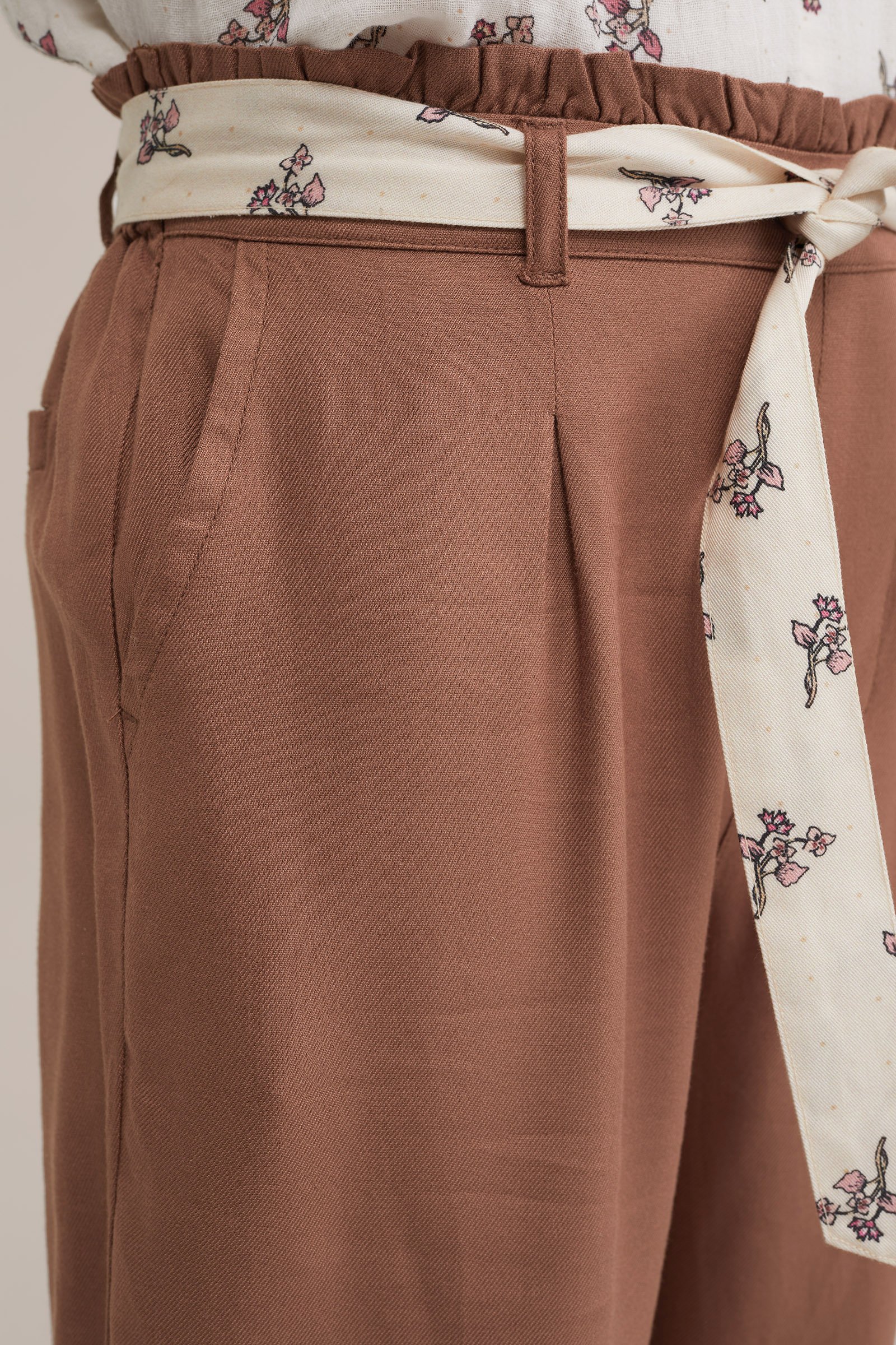 Meisjes paperbag broek WE Fashion Roestbruin