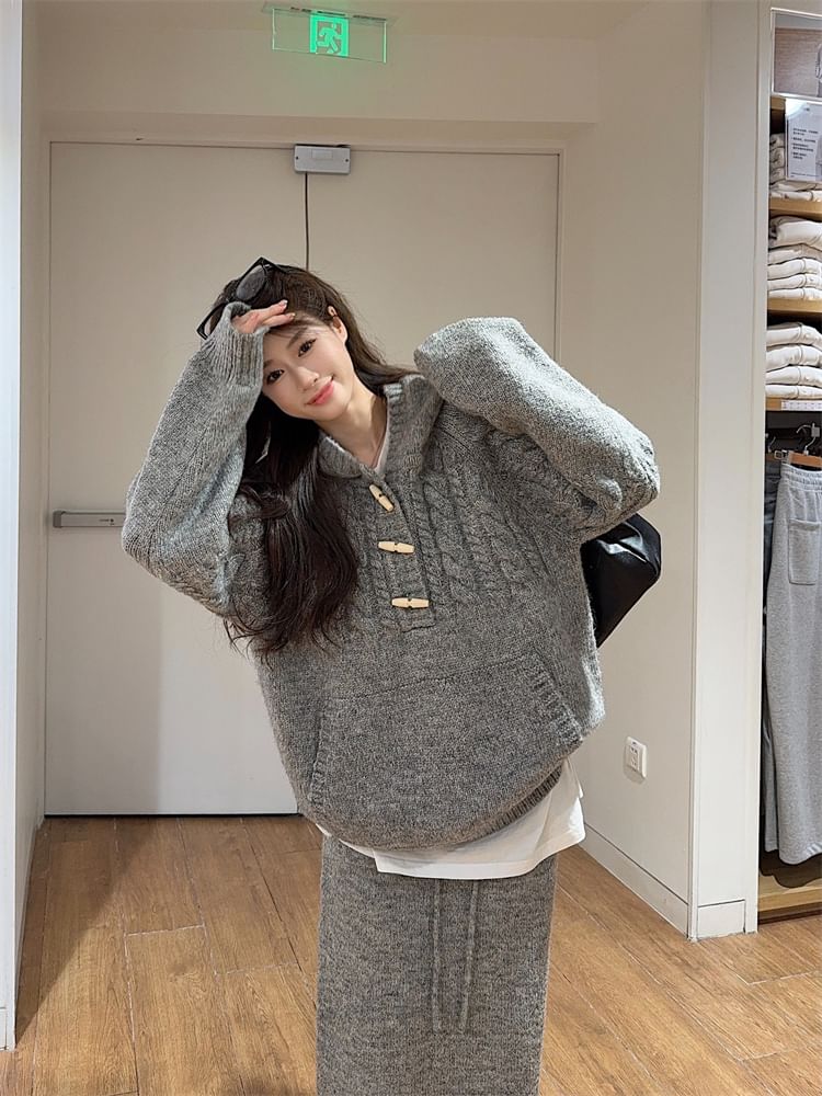 Closette - Henley effen oversized trui met capuchon / gebreide maxi-kokerrok met gemiddelde taille