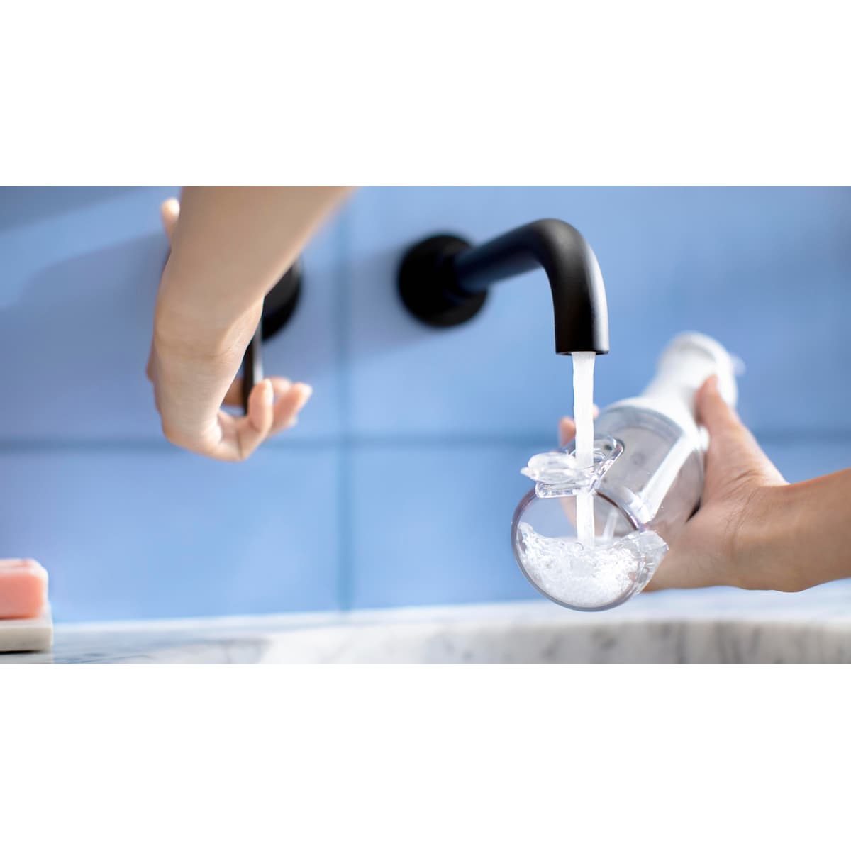 Philips 3000 Series Sonicare vannflosser HX3826/31 (hvit)