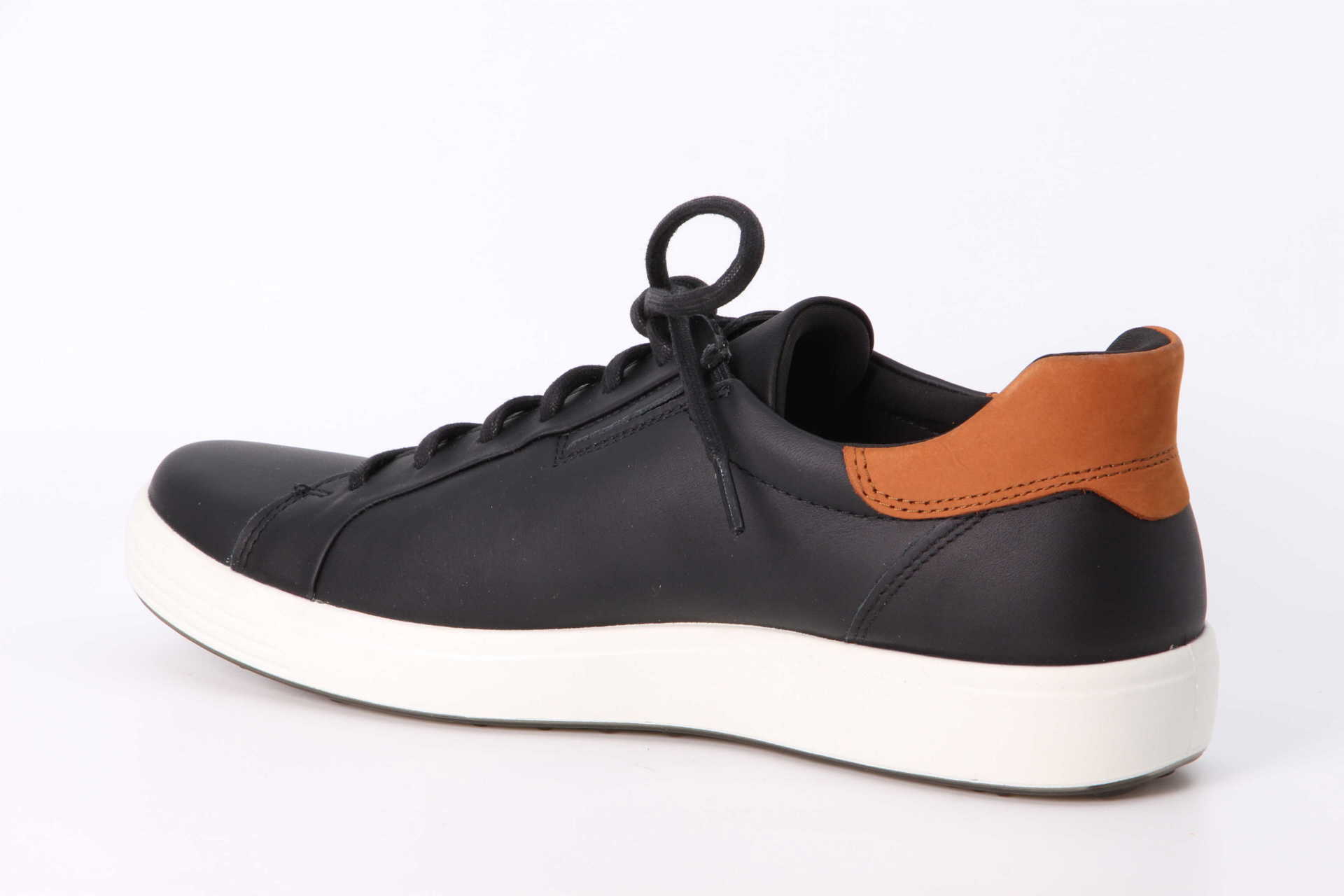 Ecco Soft7 schwarz / cognac