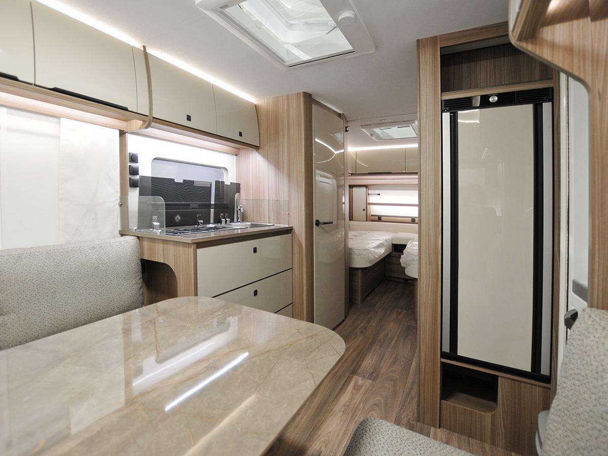 Fendt 550 SG Tendenza 2025 caravan