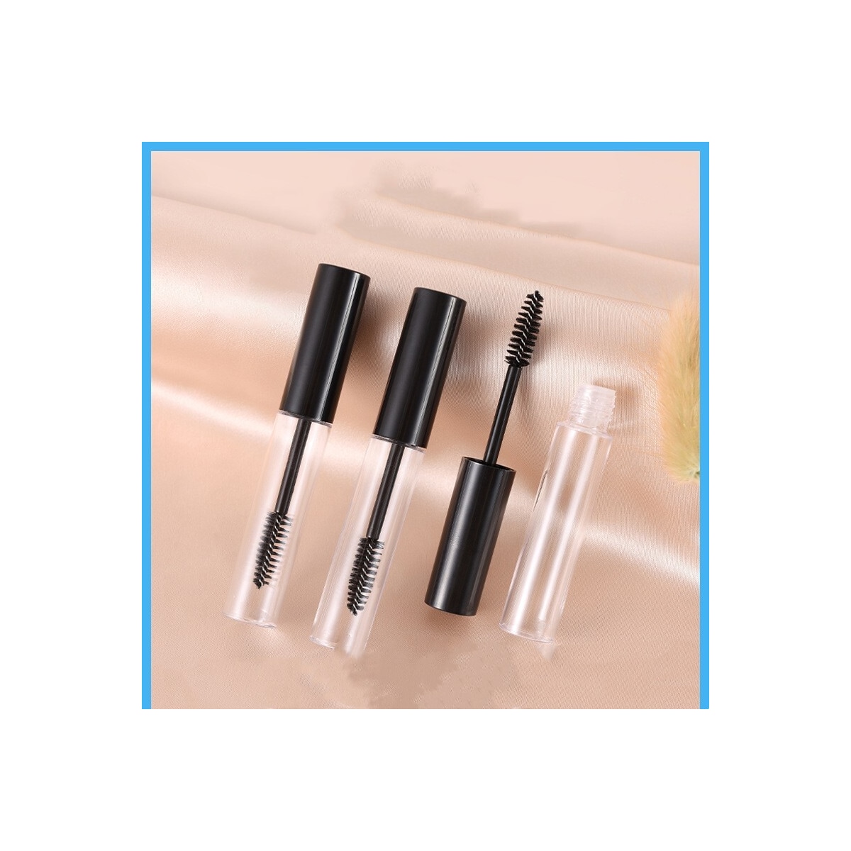3 x 10 ml mascara tuber med 3 gjennomsiktige trakter