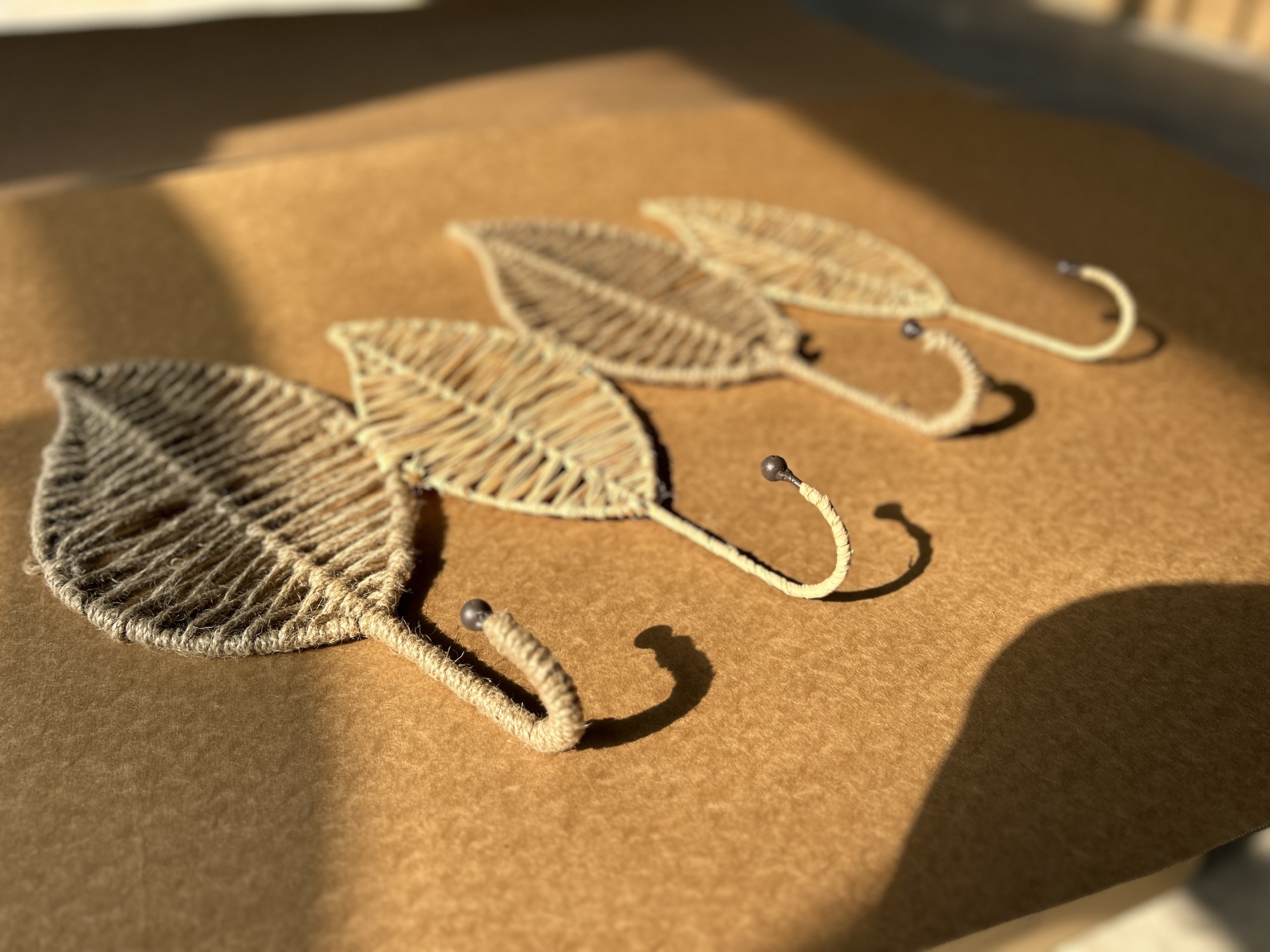 4er Wandhaken 'Blätter', aus Jute und Raffia, B 62 cm, H 50 cm,L 6 cm von fischer's lagerhaus