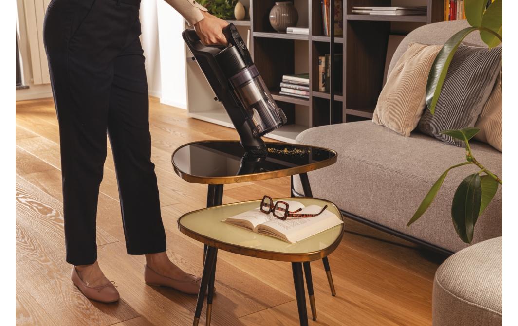 Akku-Hand- und Stielsauger HF1P10H 011 Schwarz<br>Hoover HF1P10H 011 Stabstaubsauger Akku Trocken Schaum Beutellos 0,7 l 165 W Schwarz, Violett 2.2 Ah