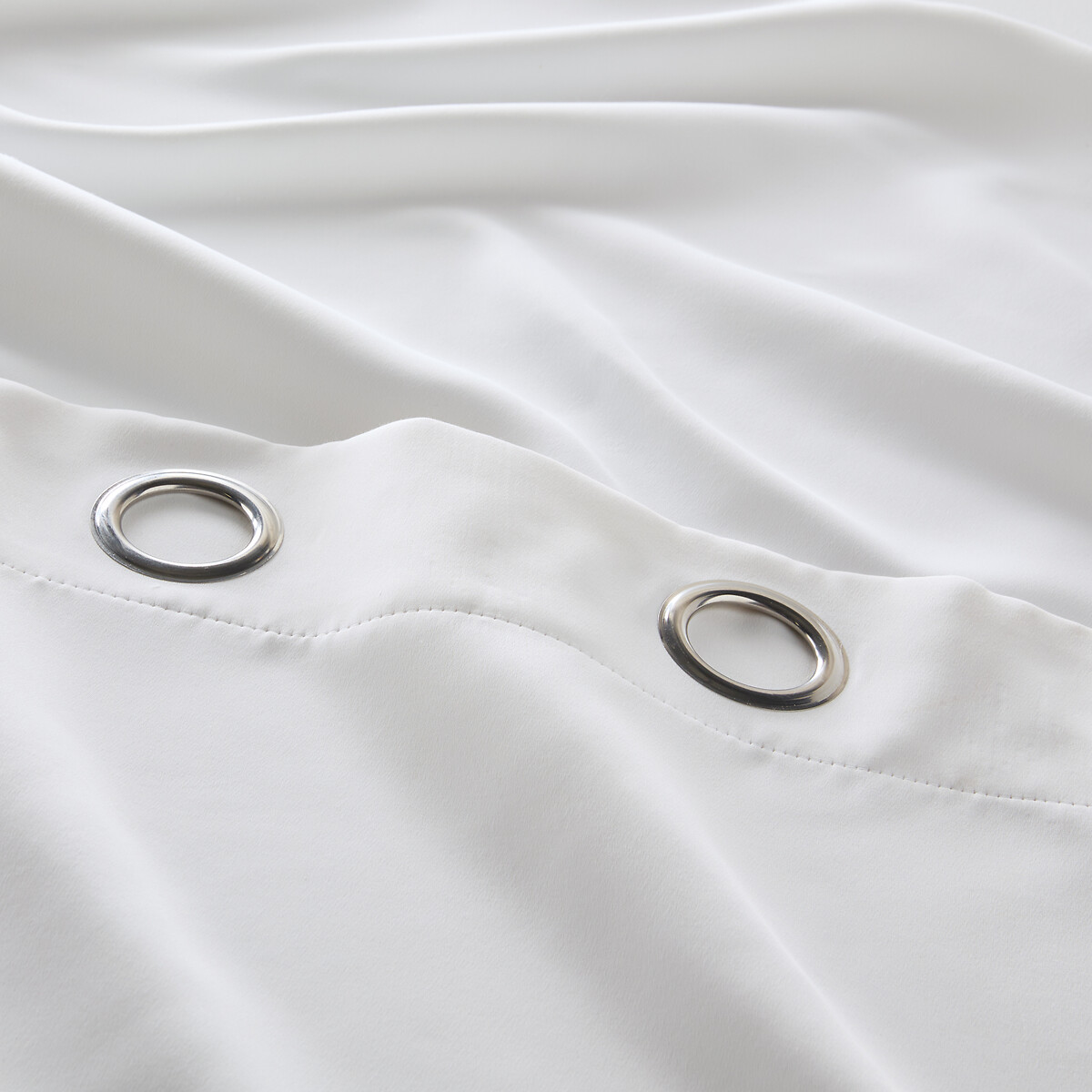 LA REDOUTE INTERIEURS<br>Cortina blackout com ilhós Voda