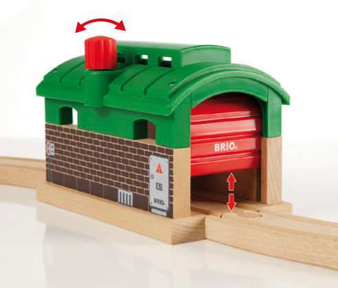 BRIO Spiel Lokschuppen mit Rolltor