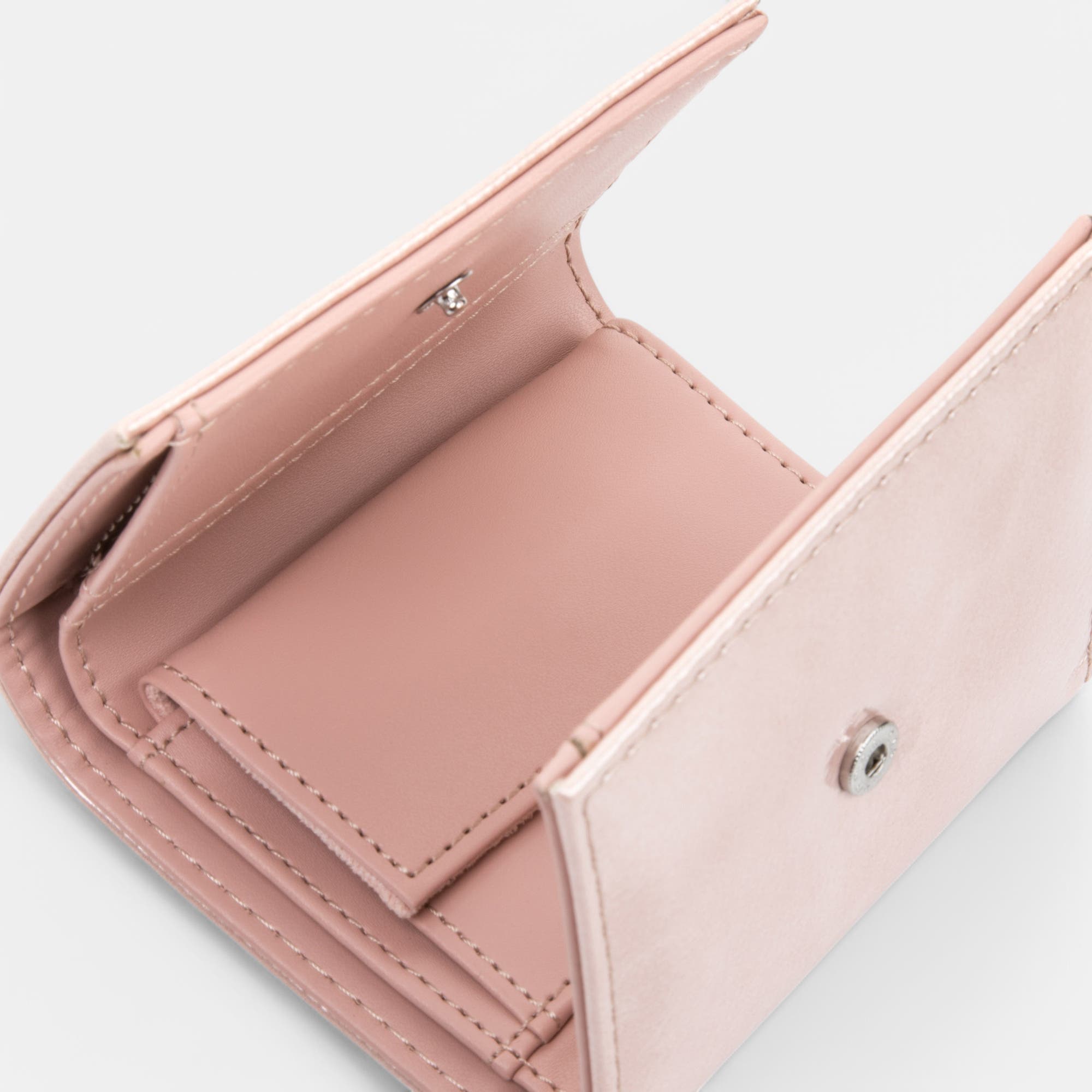 Petite maroquinerie rose