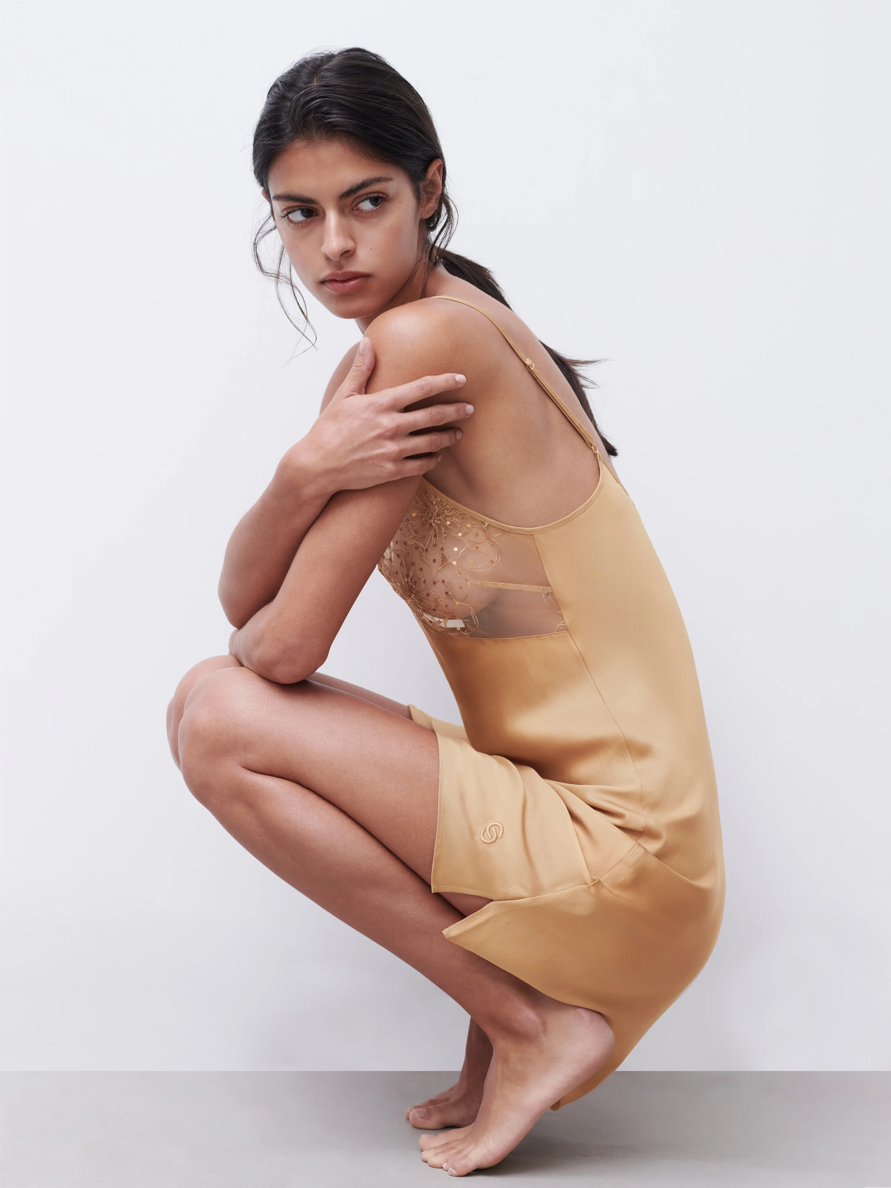 FLEURS - Nuisette broderie florale | Marron