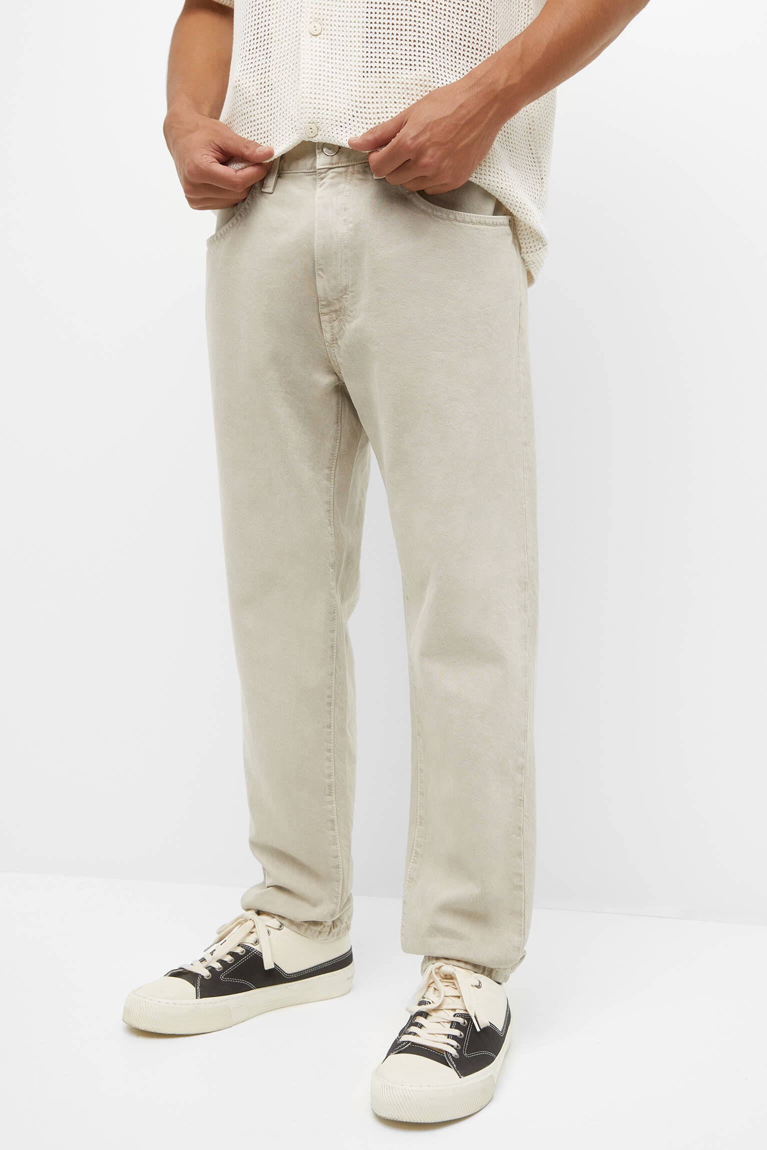 CALÇA JEANS BÁSICA PADRÃO - AREIA