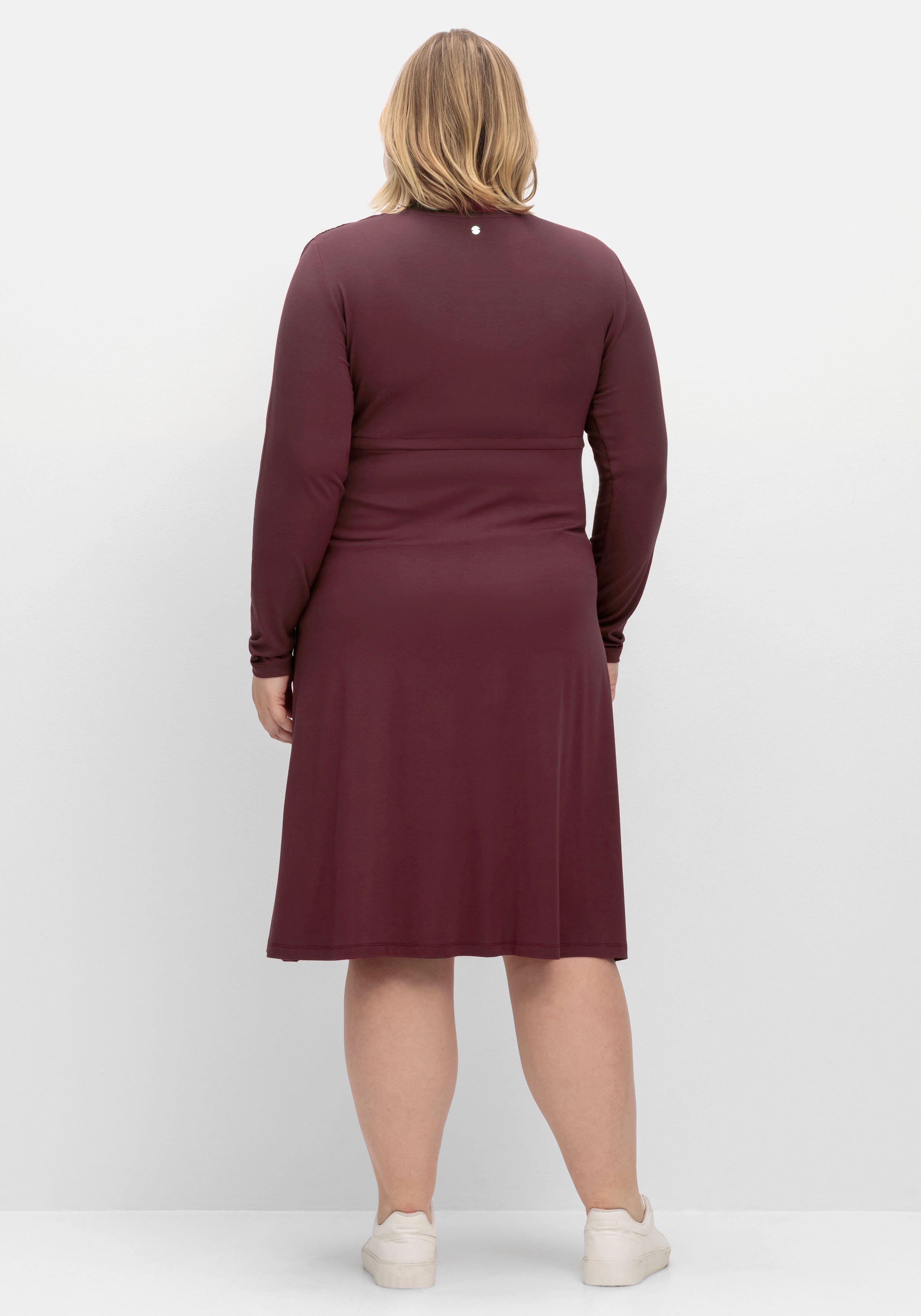 Stillkleid aus Jersey, mit Minimalprint