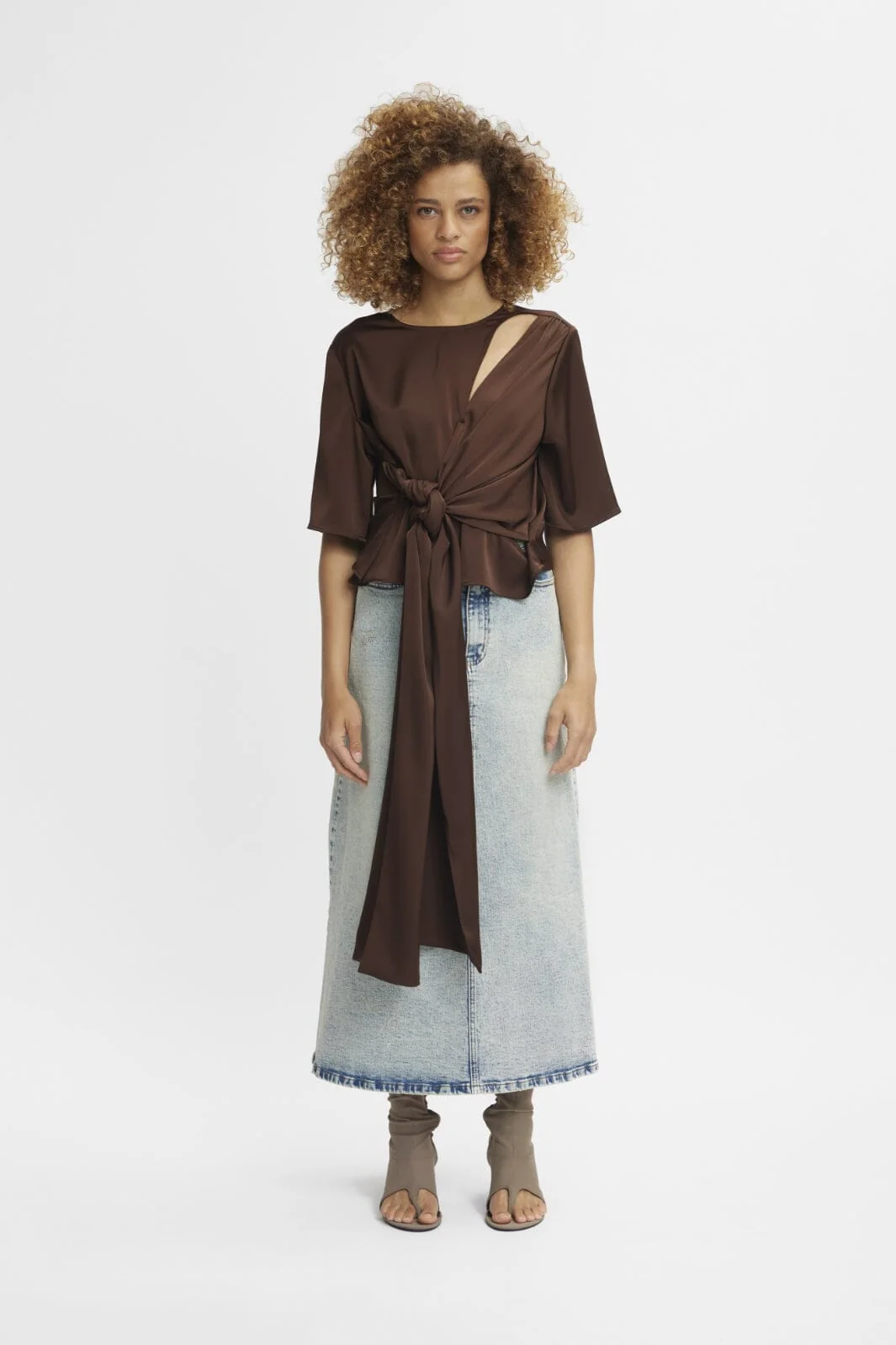Gestuz HarperGZ knot blouse dark brown
