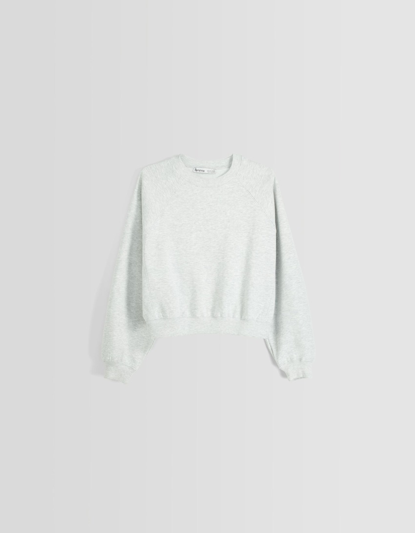 Moletom com mangas raglan