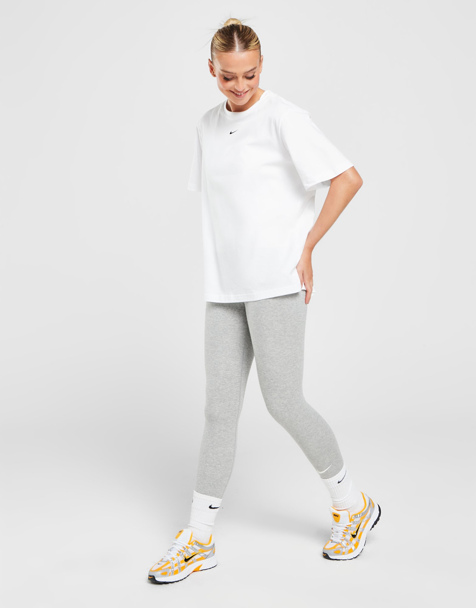 Nike Essential Boyfriend T-Shirt