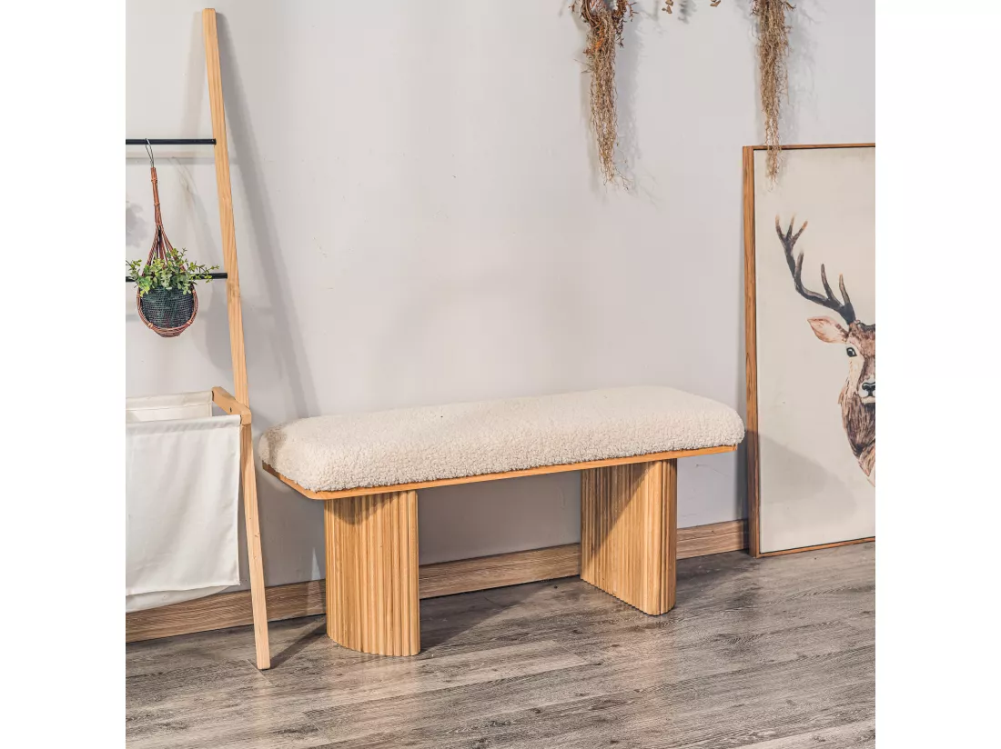 Banc en bois massif et bouclettes blanc