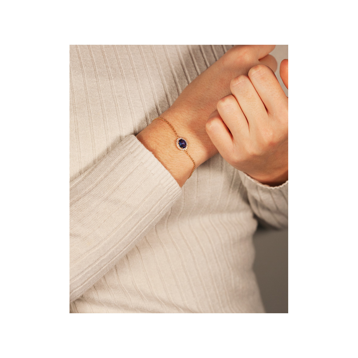 Bracelet plaqué or ovale pierre imitation bleue et zirconias 18 cm