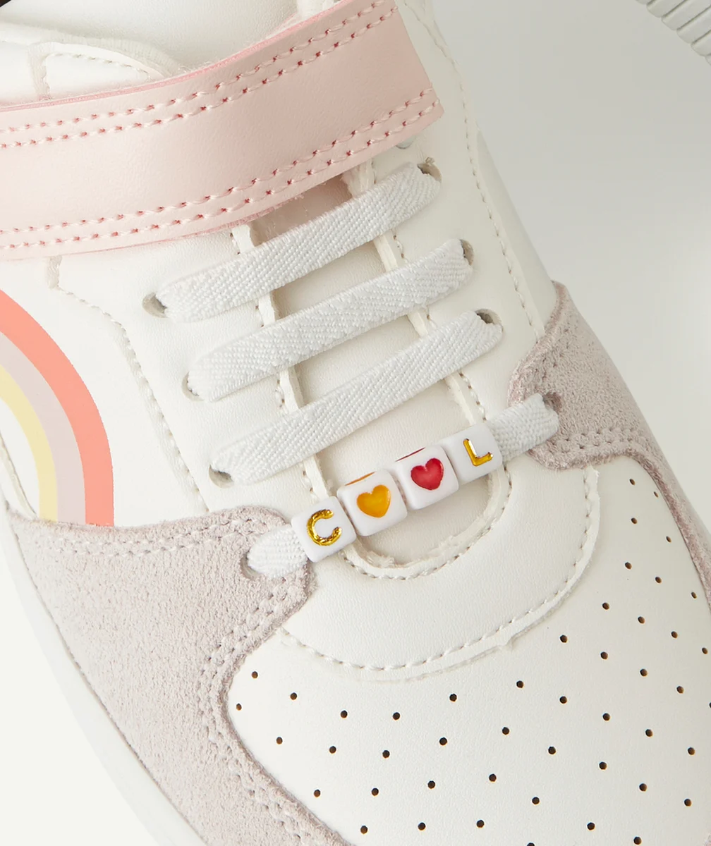 BASKETS BASSES FILLE BLANCHES AVEC ARC-EN-CIEL