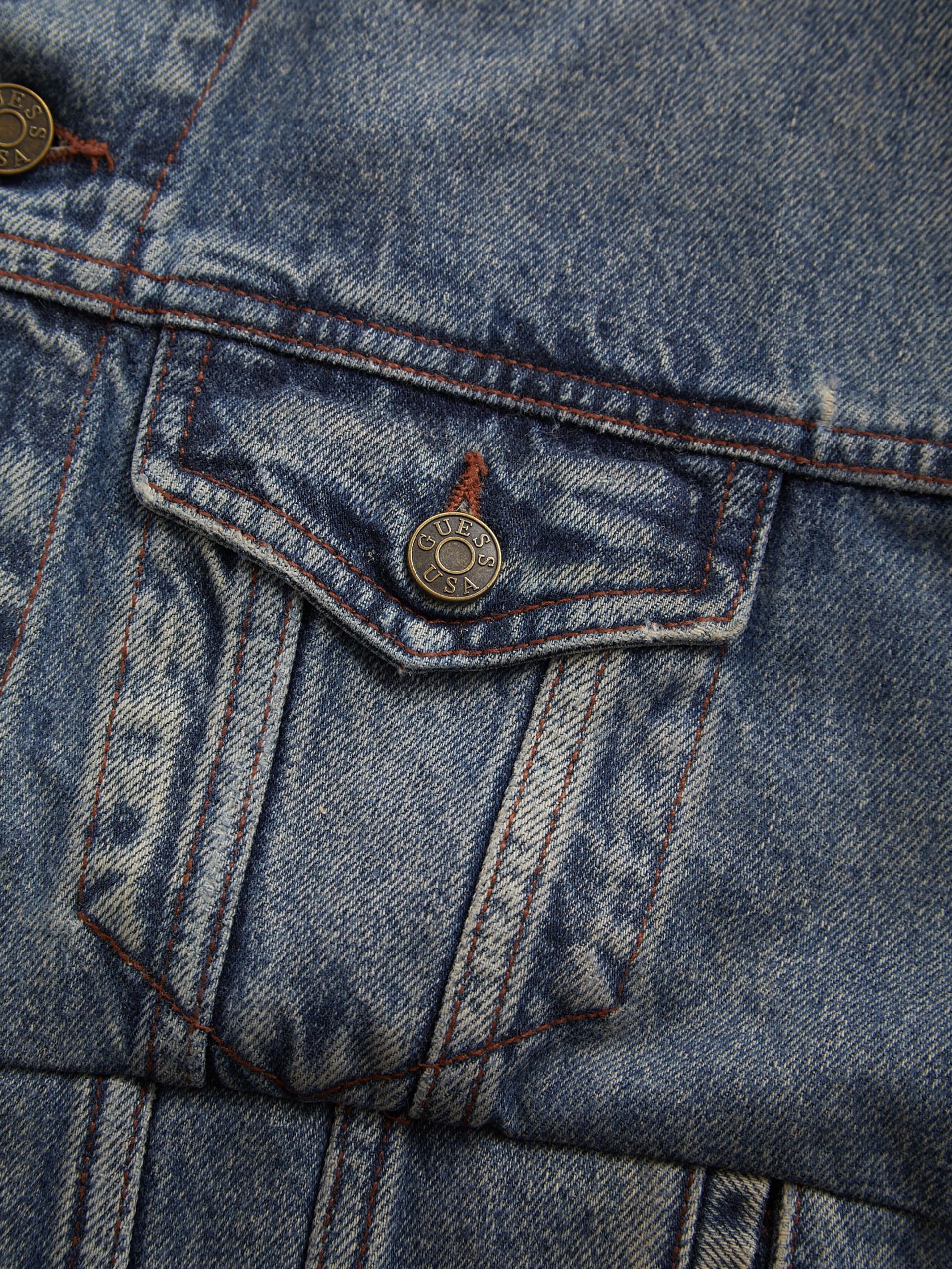 jaqueta jeans oversized com detalhes em patchwork