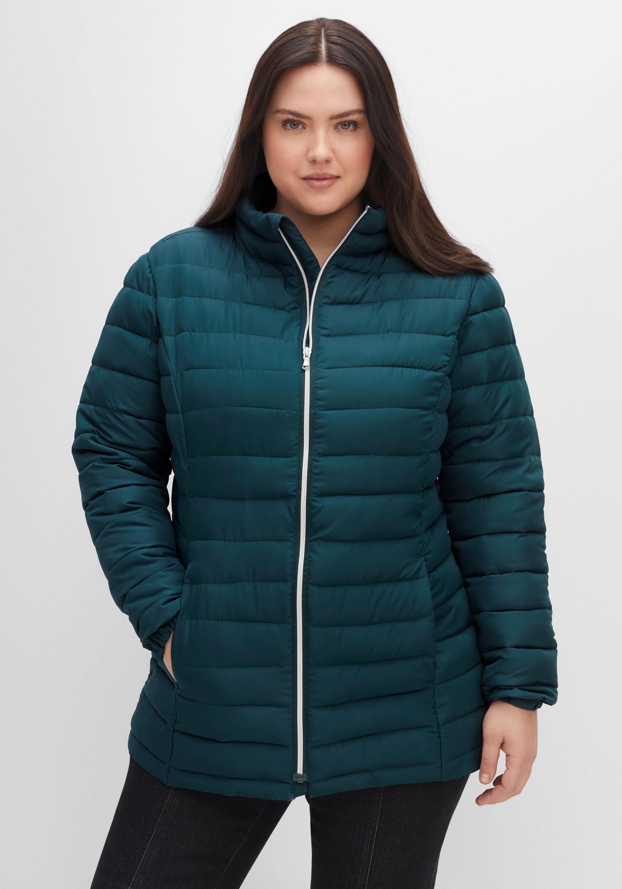 Steppjacke mit Stehkragen und Teilungsnähten