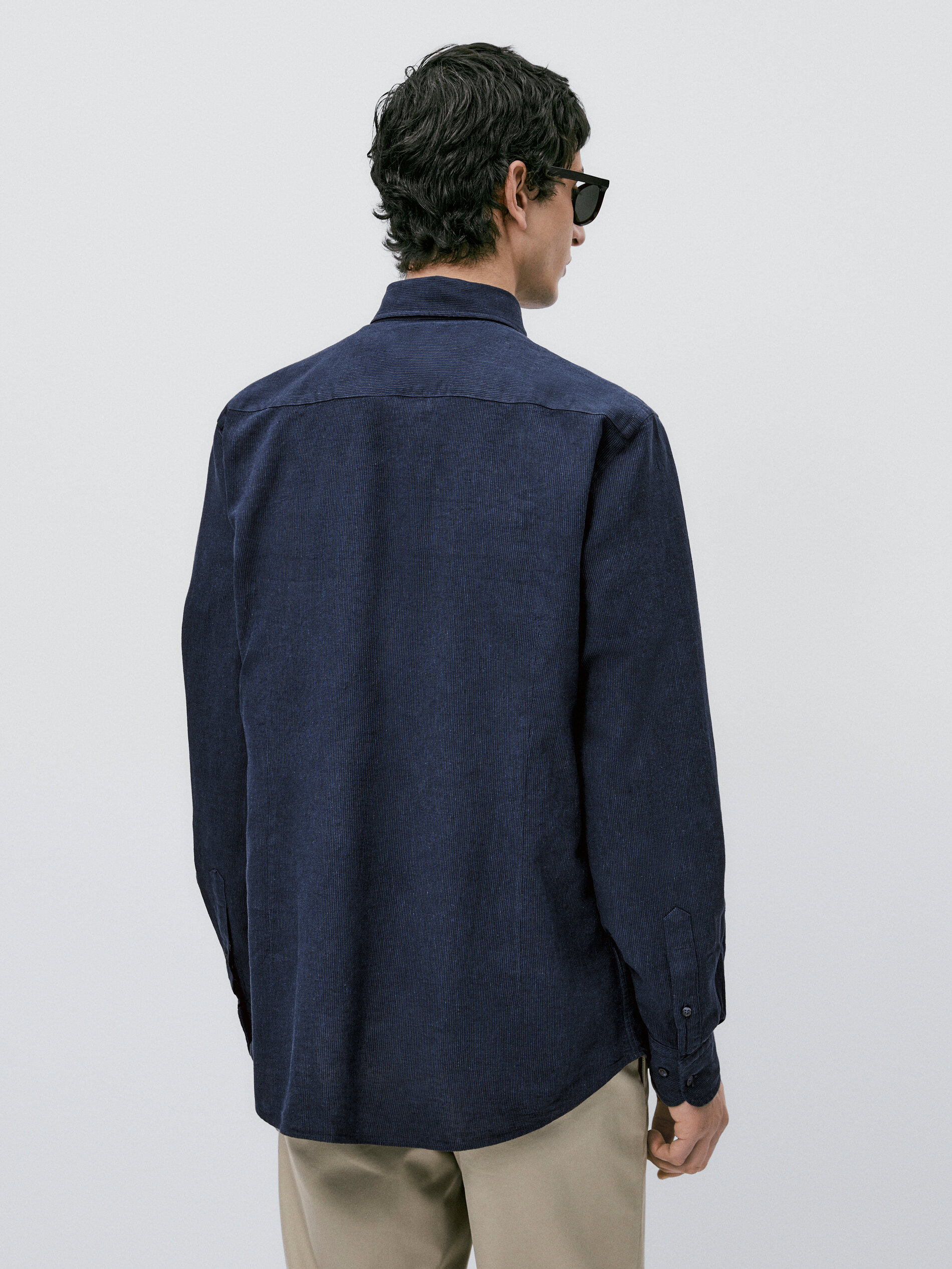 Camisa listrada de corte justo em linho e algodão - AZUL MARINHO
