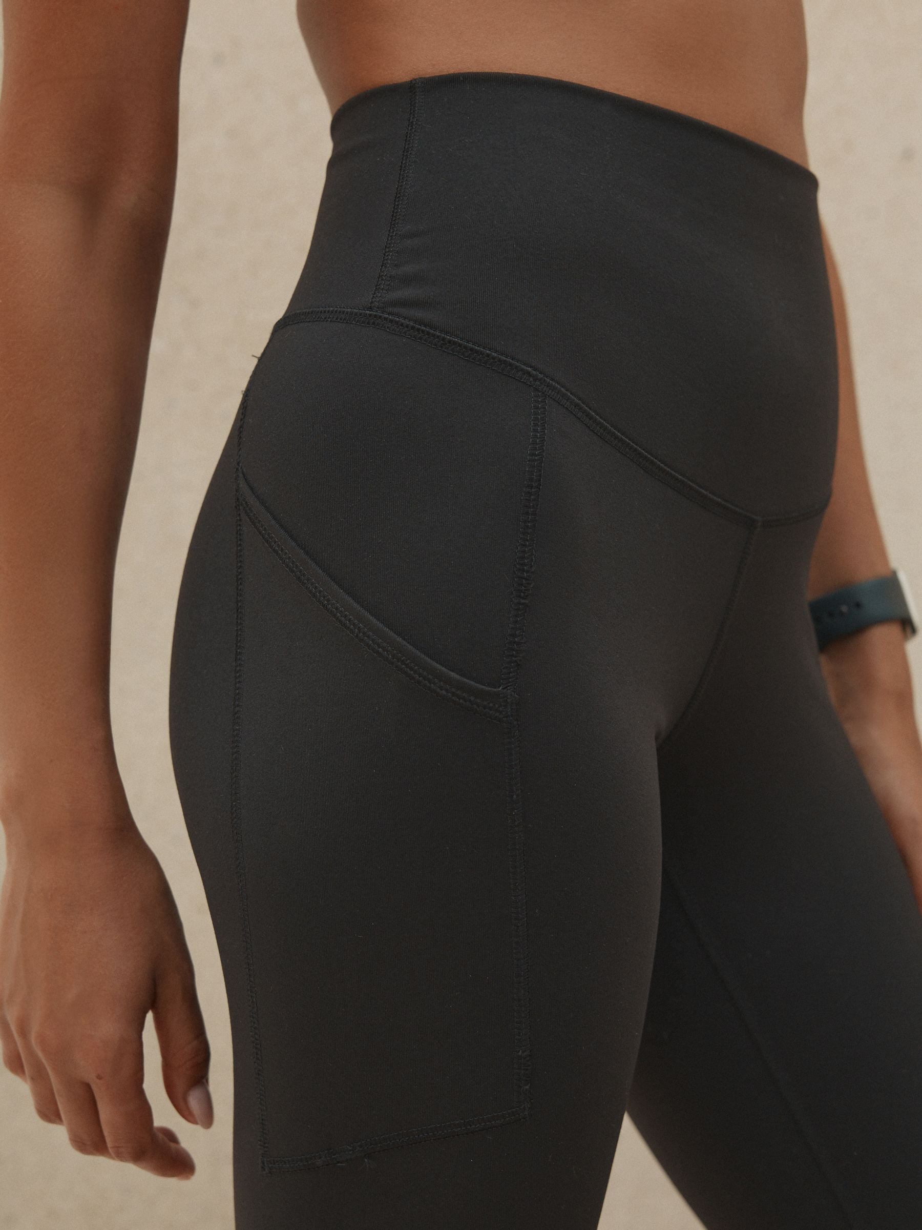 Black with Pocket - Active Sports Dry Tech Sculpting Leggings