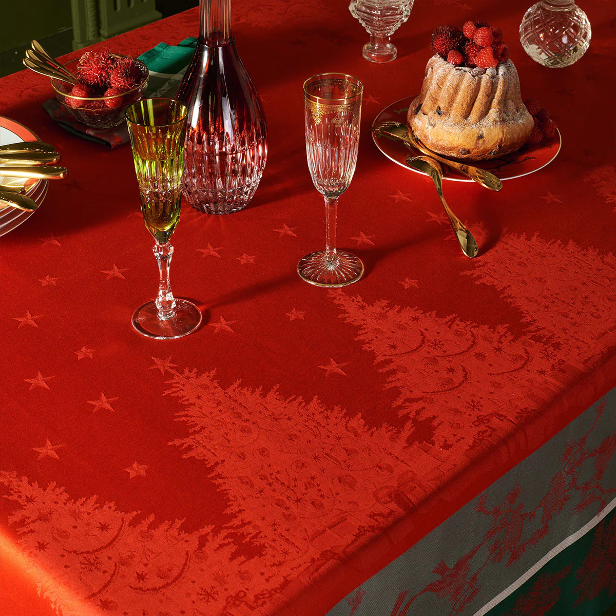 Nappe antitache déperlant pur coton rouge 175X305 Garnier Thiebaut