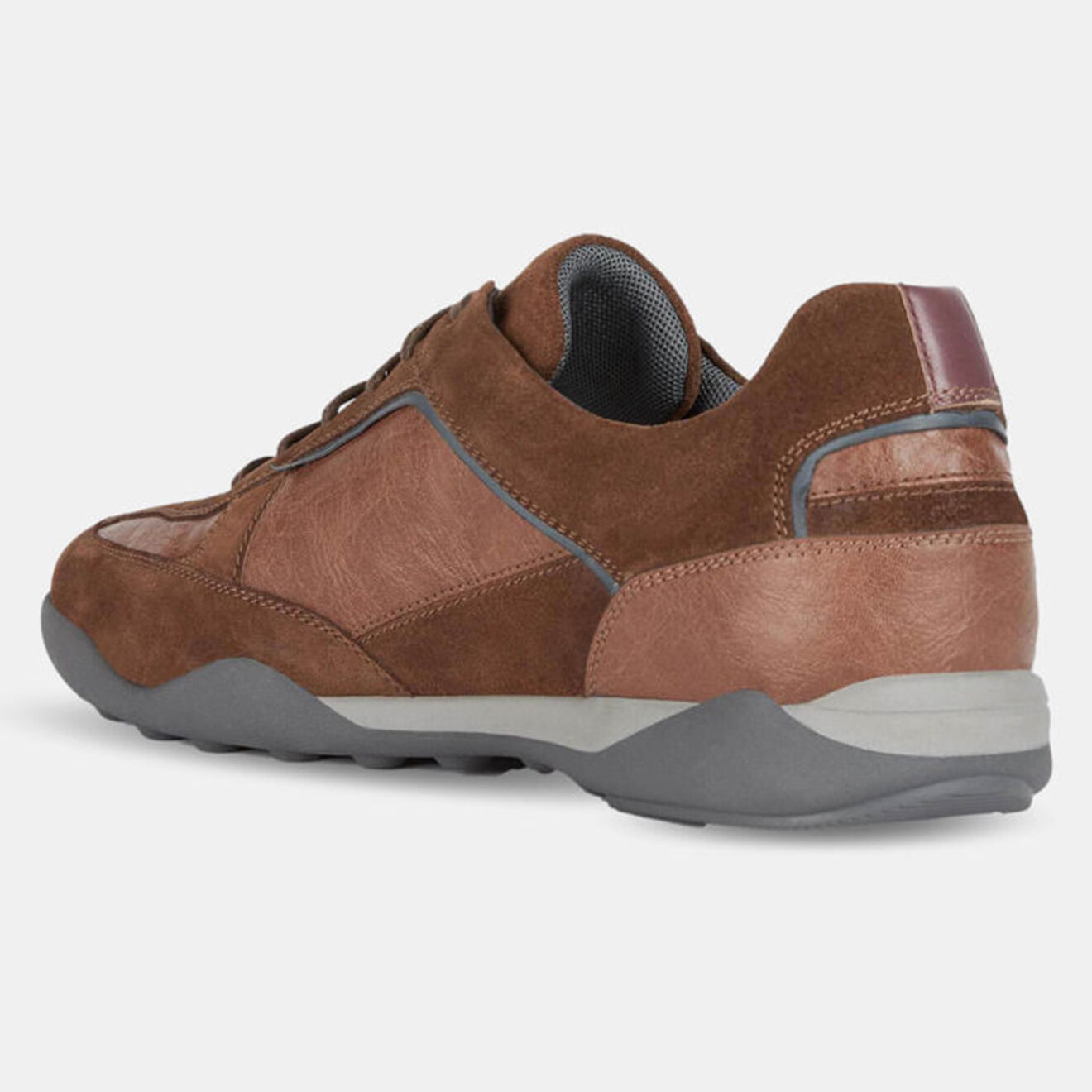 Geox Baskets en Cuir et Velours de Cuir Metodo marron