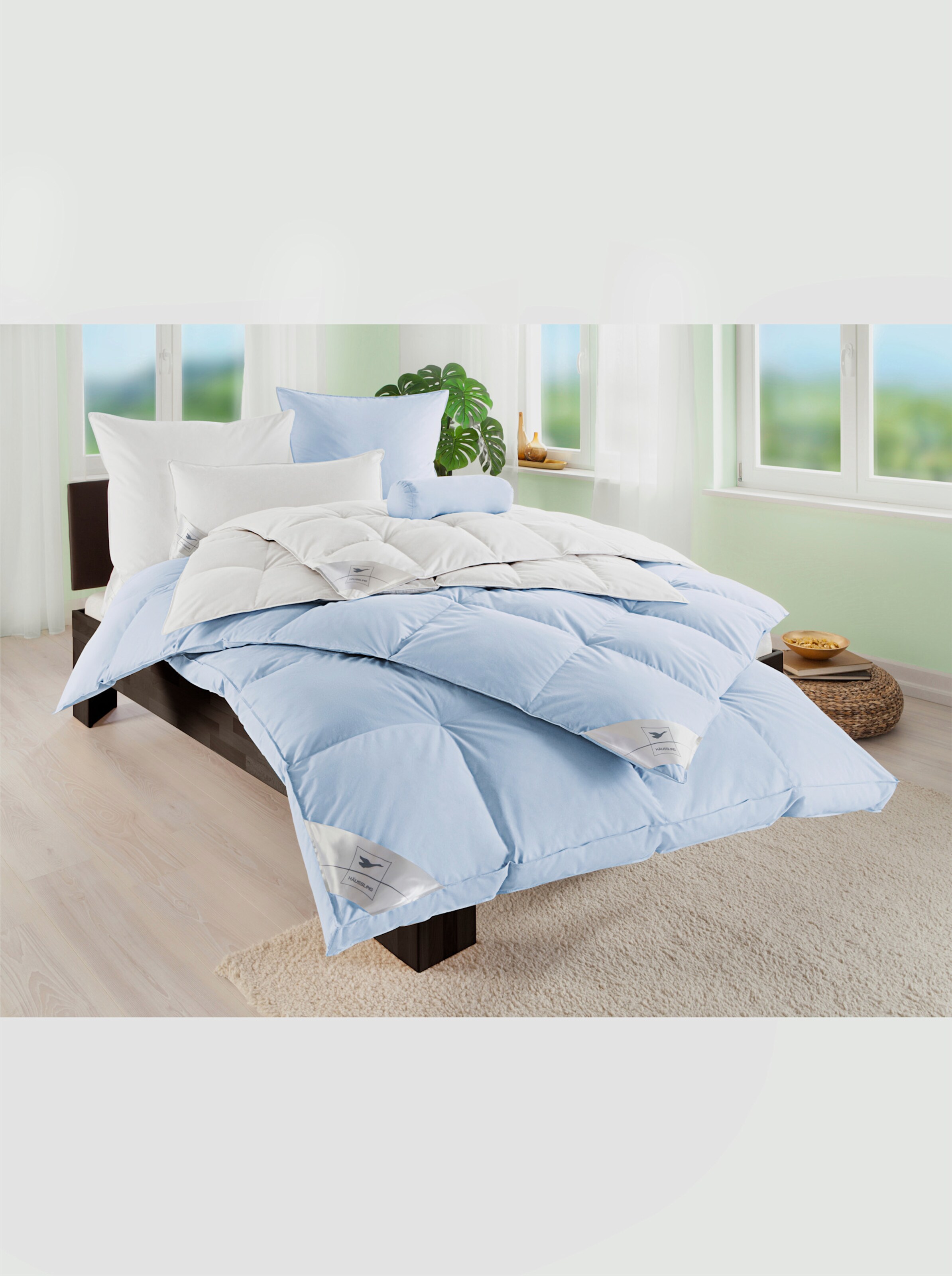 Bett in weiß