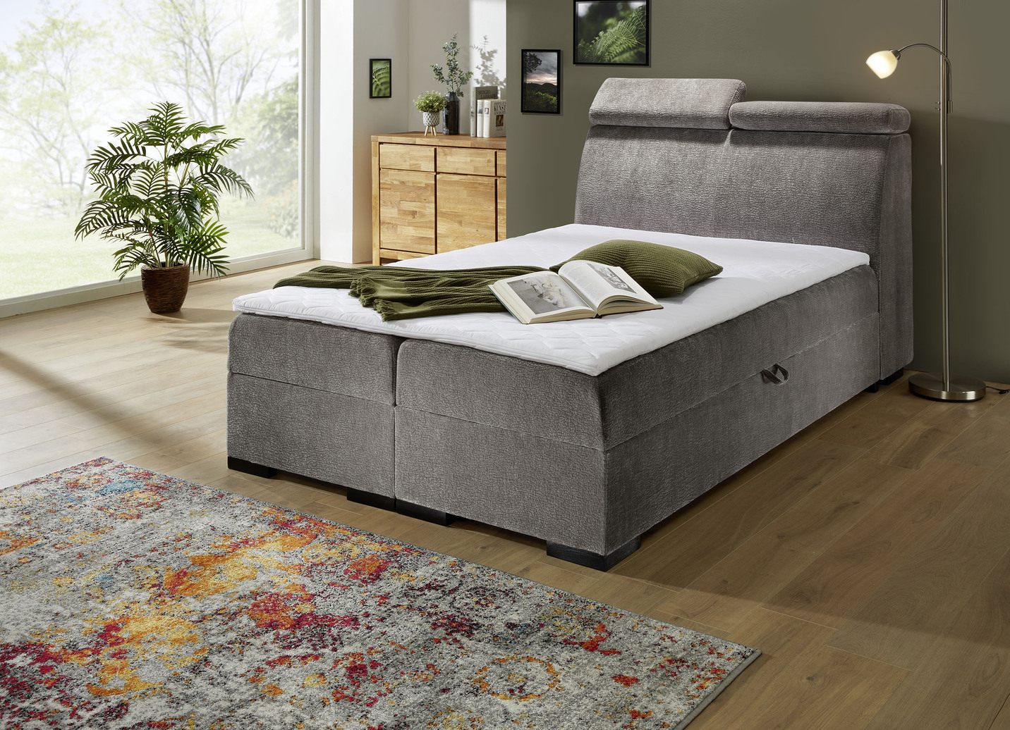 Boxspringbett auf hochwertigem Echtholzgestell