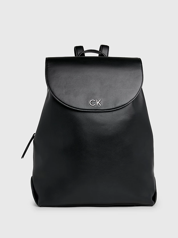 Mochila com aba