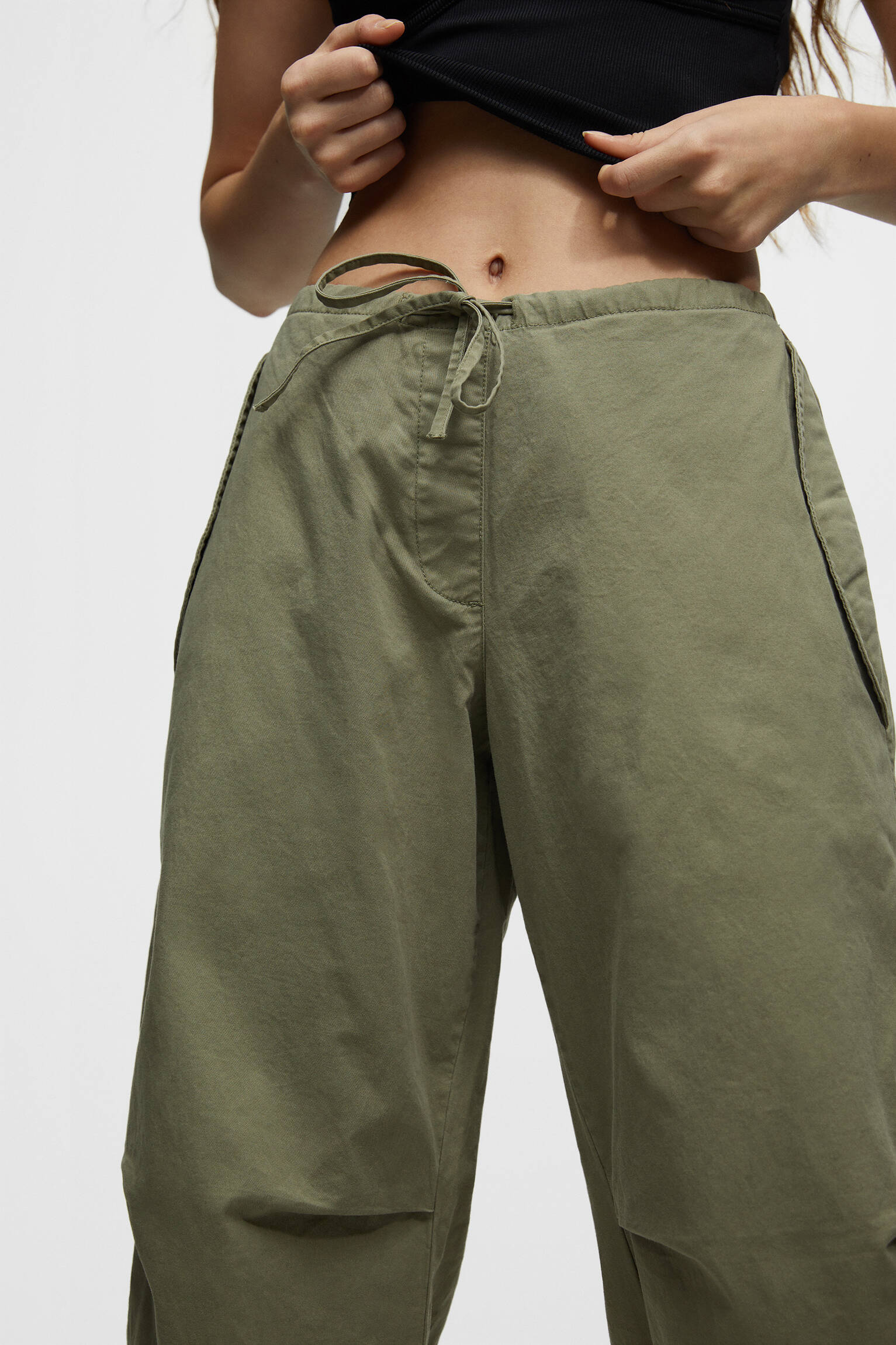 CALÇA PARAQUEDAS - CÁQUI