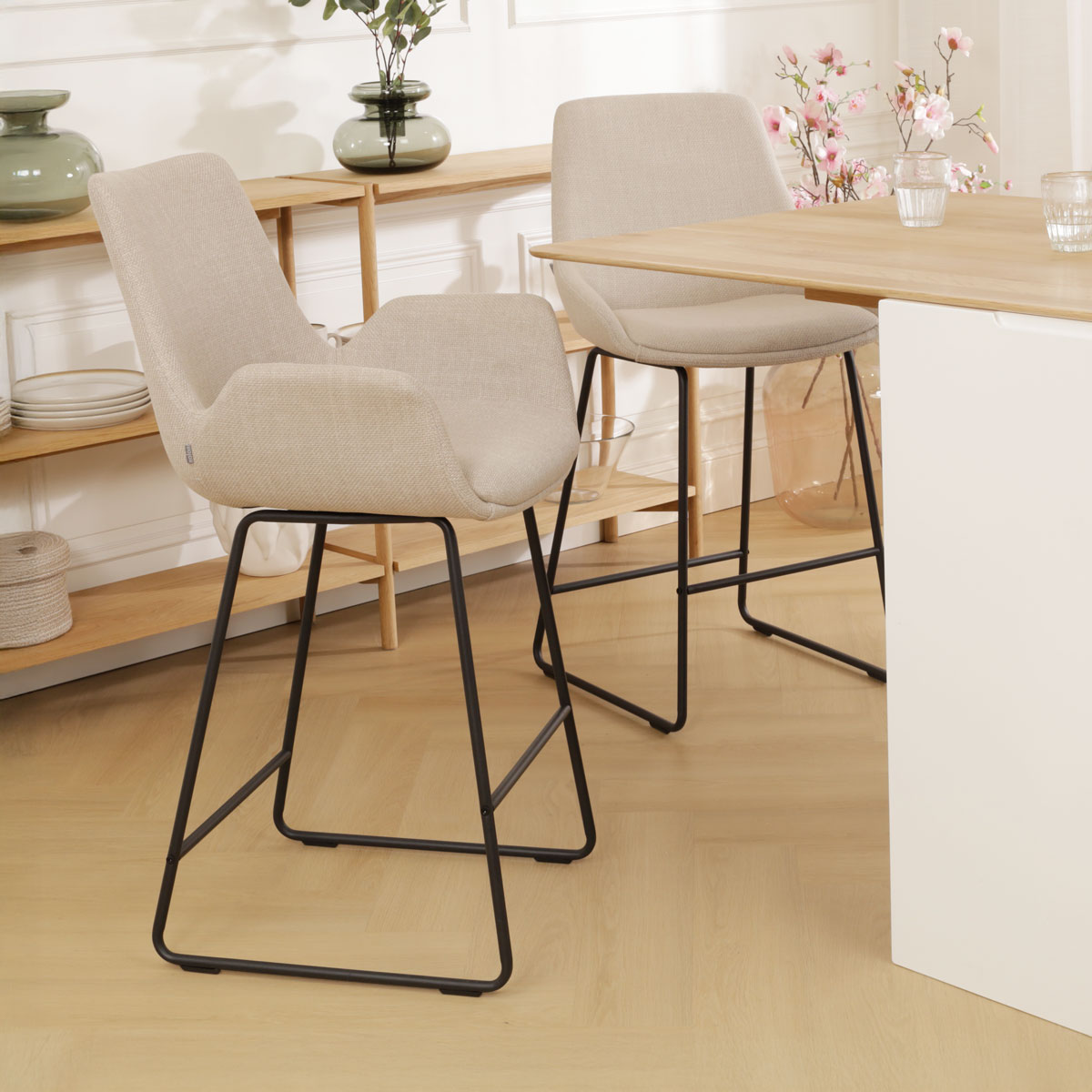 Barkruk Nino-Eef beige - zwart onderstel - 75 cm