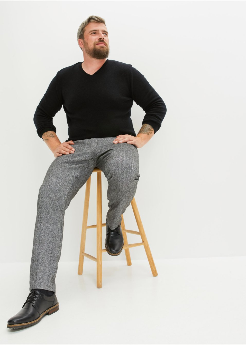 Pull en laine avec teneur en Good Cashmere Standard®, col V