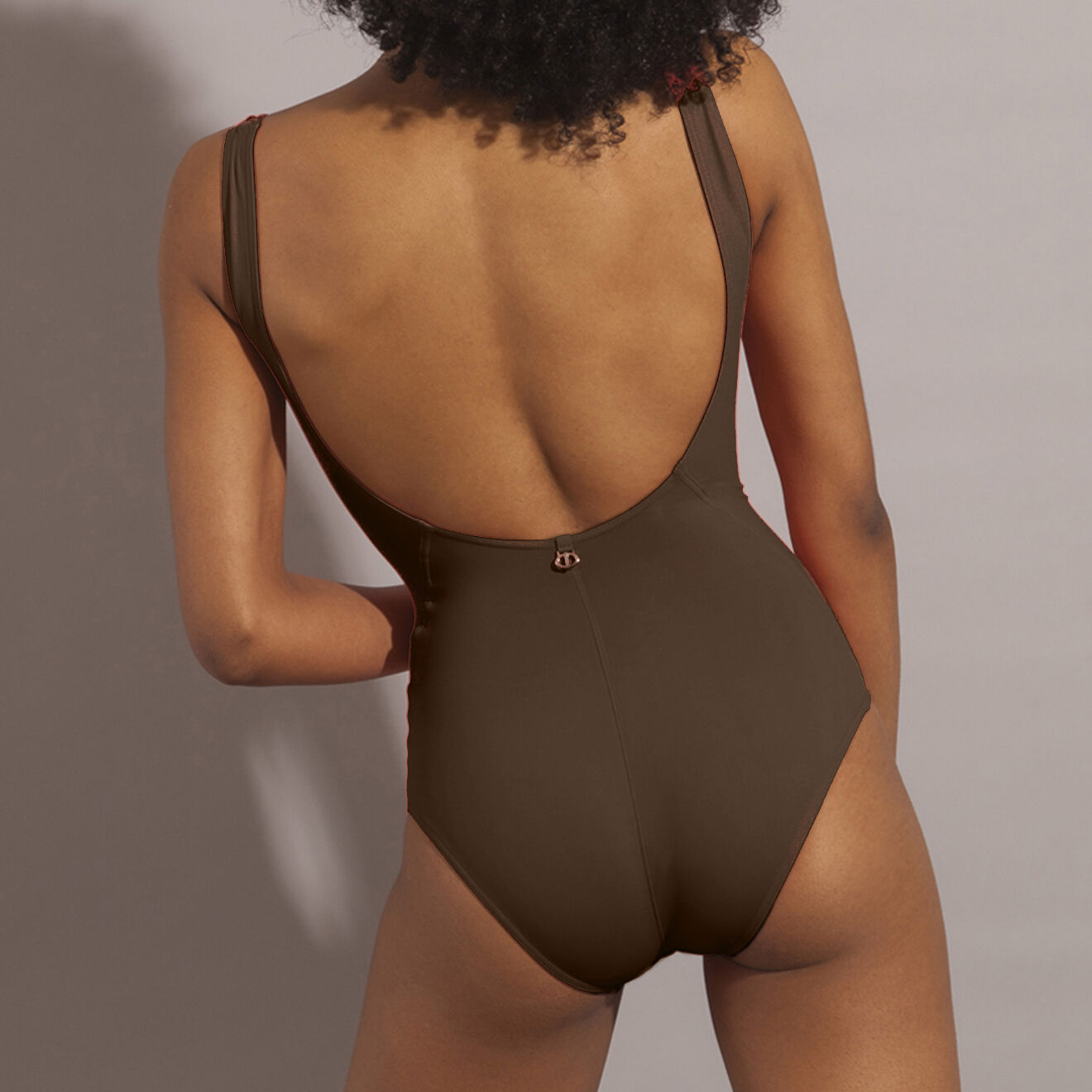 Iodus Maillot de bain 1 pièce nageur décolleté V Essentiels kaki