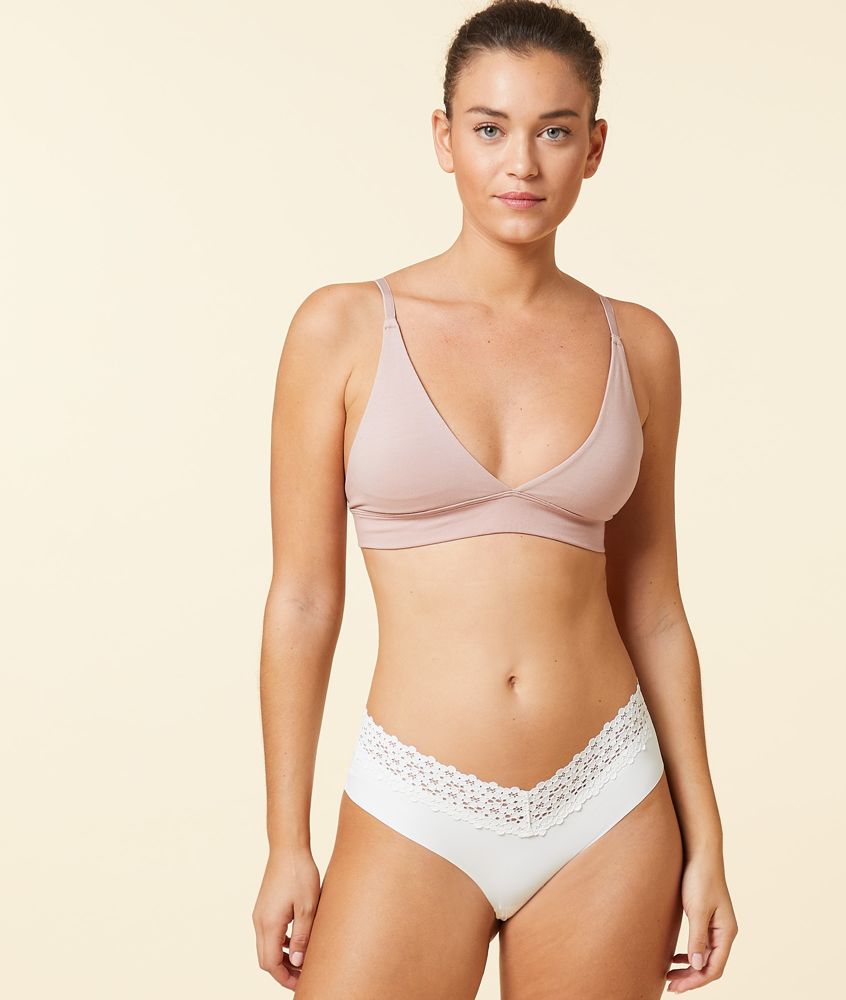 Hipster V-shape en microfibre et dentelle